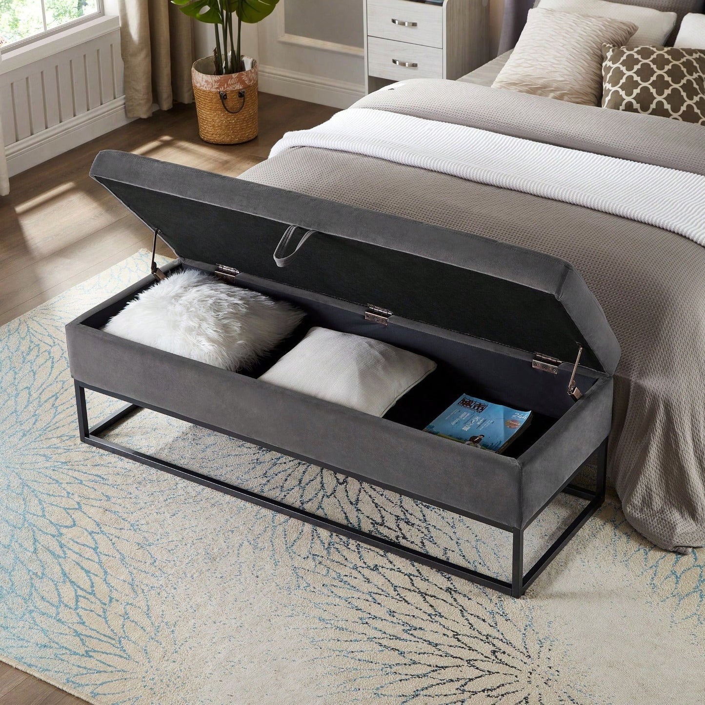 58.6" Bed Bench Metal Base With Storage Pink Velvet