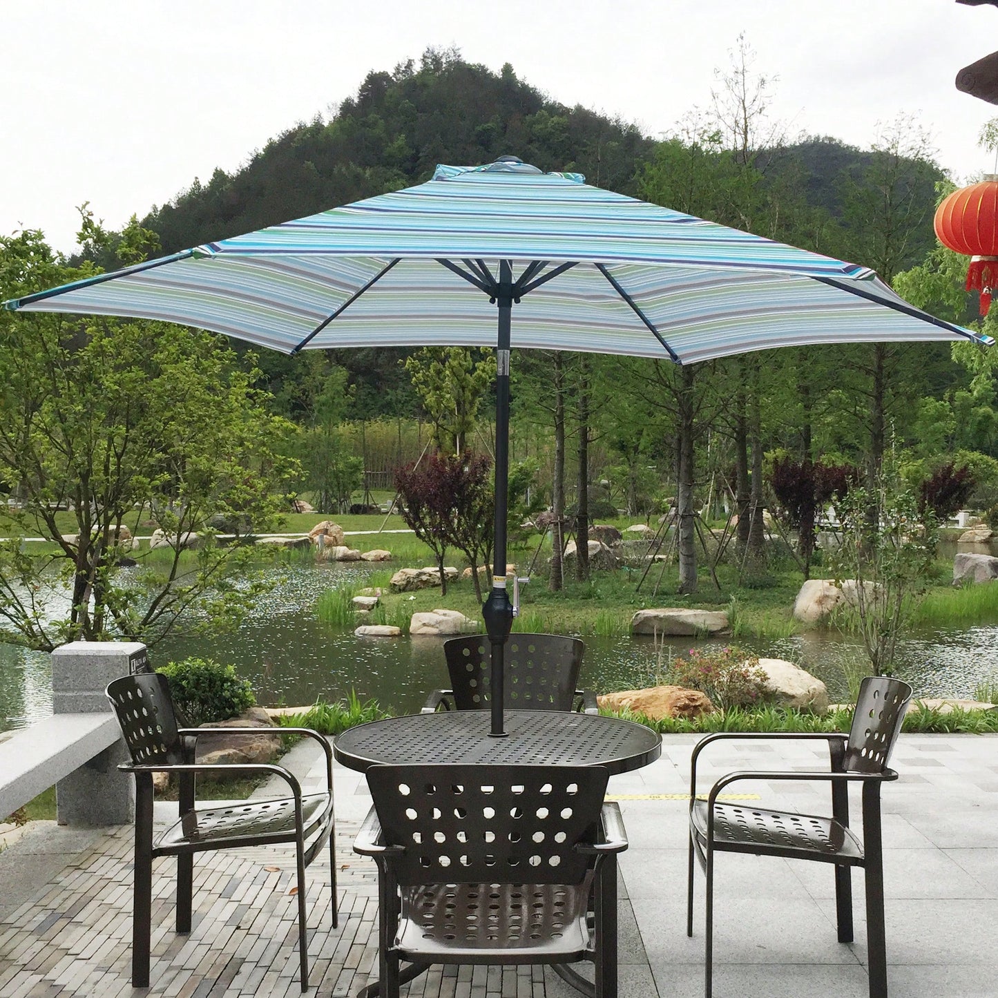 9FT UMBRELLA , Waterproof, Fade Resistant, Easy To Clean, Sturdy Construction, Push Button Tilt And Crank System, Wind Vent