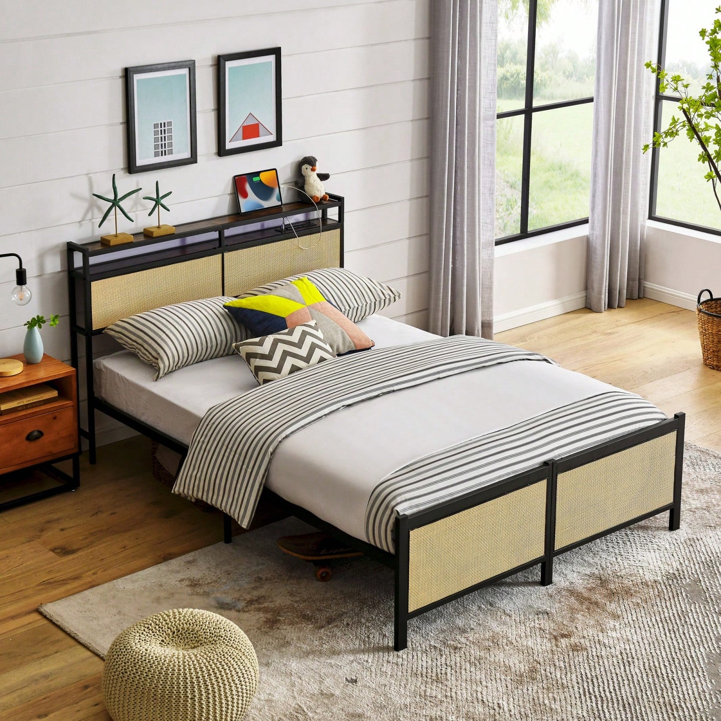 Stylish Wrought Iron Bed Frame With USB Charging Port And Lamp, Durable Metal Platform Bed For Twin Full Double Size