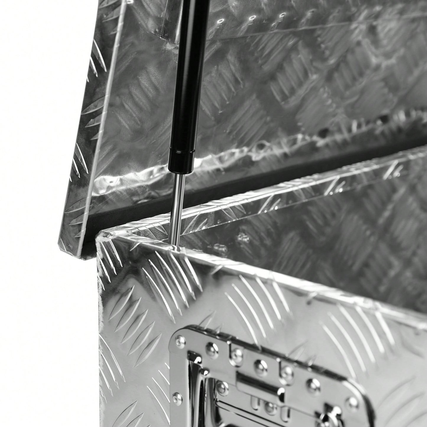 39 Inch Lightweight Aluminum Truck Tool Box with Gas Strut Lock Weather-Resistant Design for Trailers and Pickups