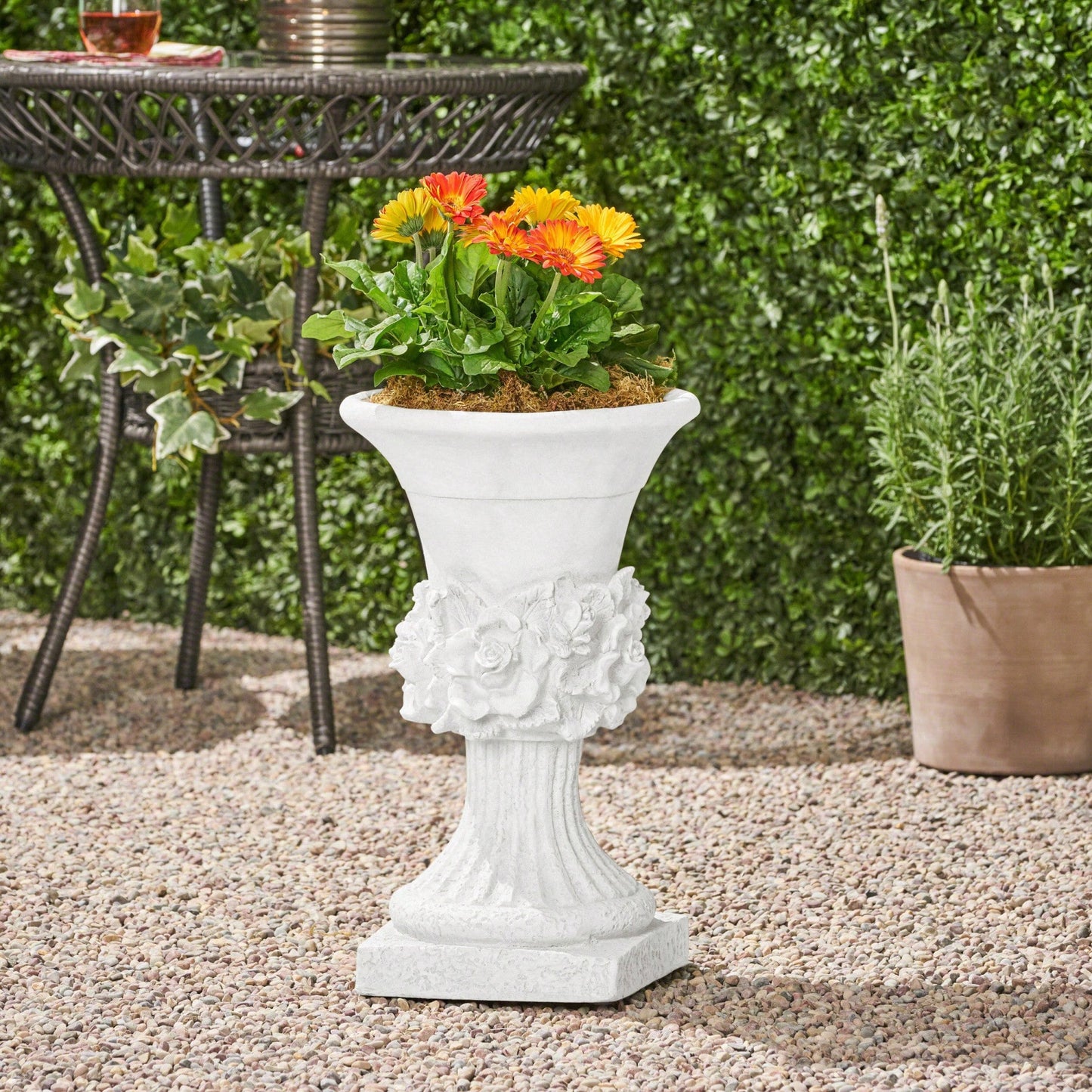 Decorative Lightweight Concrete Garden Urn Planter For Vibrant Outdoor Displays