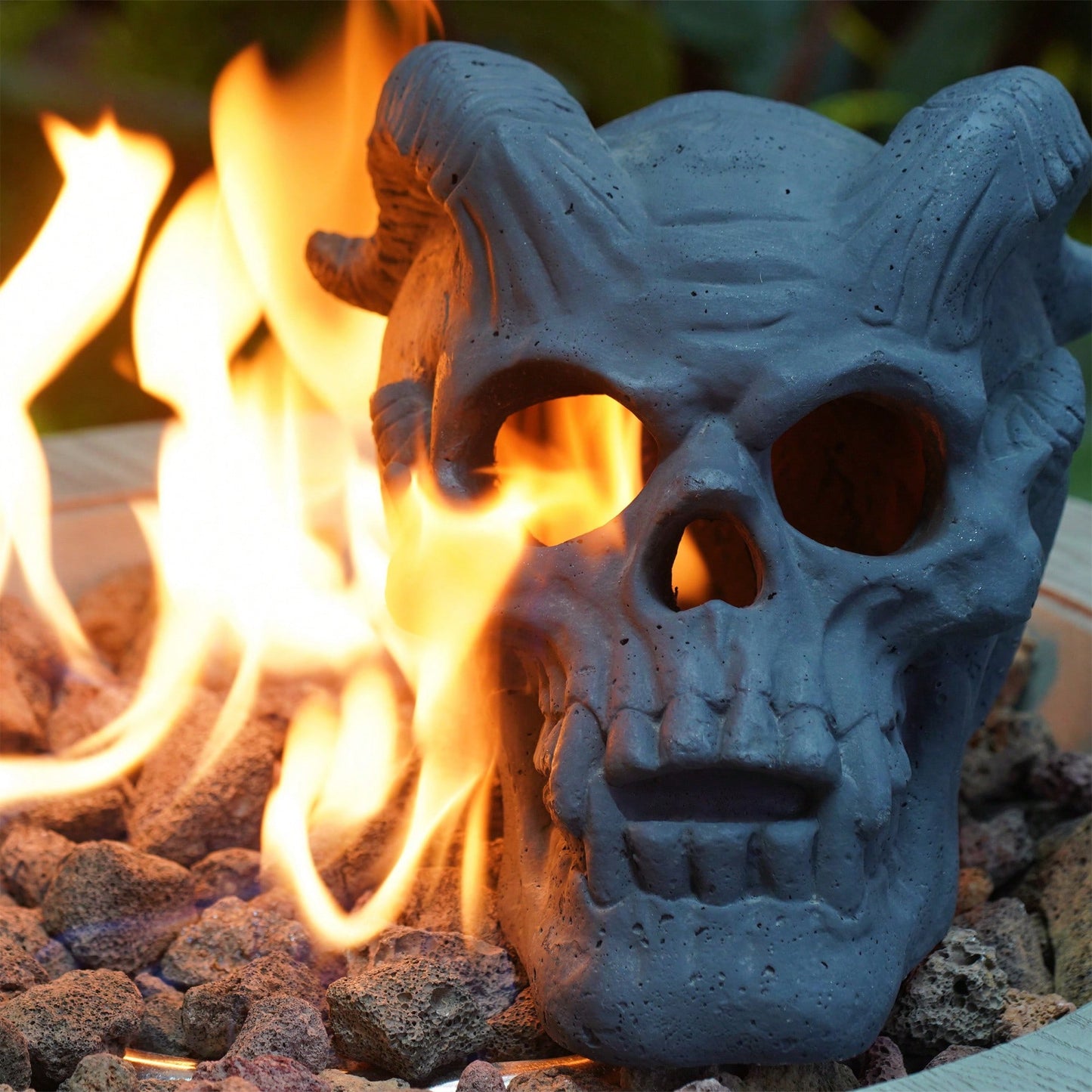 Fireproof Imitation Skull Gas Log For Natural Gas Or Propane Fireplaces, Fire Pits, Campfires, Halloween Decor, And BBQs