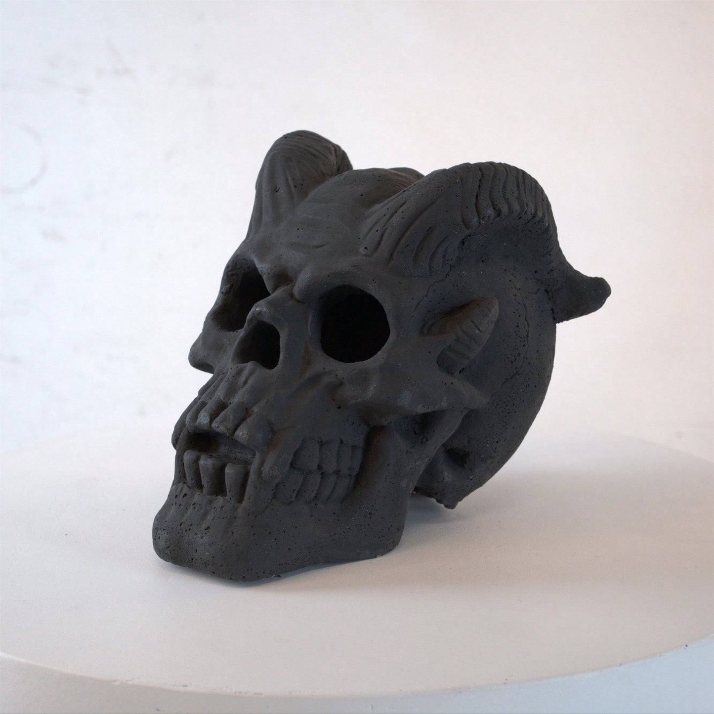 Fireproof Imitation Skull Gas Log For Natural Gas Or Propane Fireplaces, Fire Pits, Campfires, Halloween Decor, And BBQs