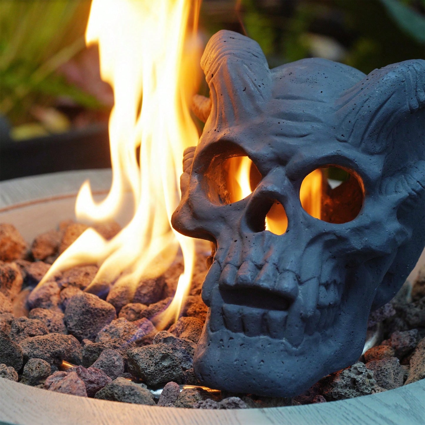 Fireproof Imitation Skull Gas Log For Natural Gas Or Propane Fireplaces, Fire Pits, Campfires, Halloween Decor, And BBQs