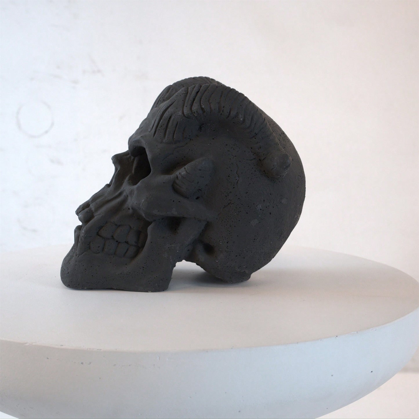 Fireproof Imitation Skull Gas Log For Natural Gas Or Propane Fireplaces, Fire Pits, Campfires, Halloween Decor, And BBQs