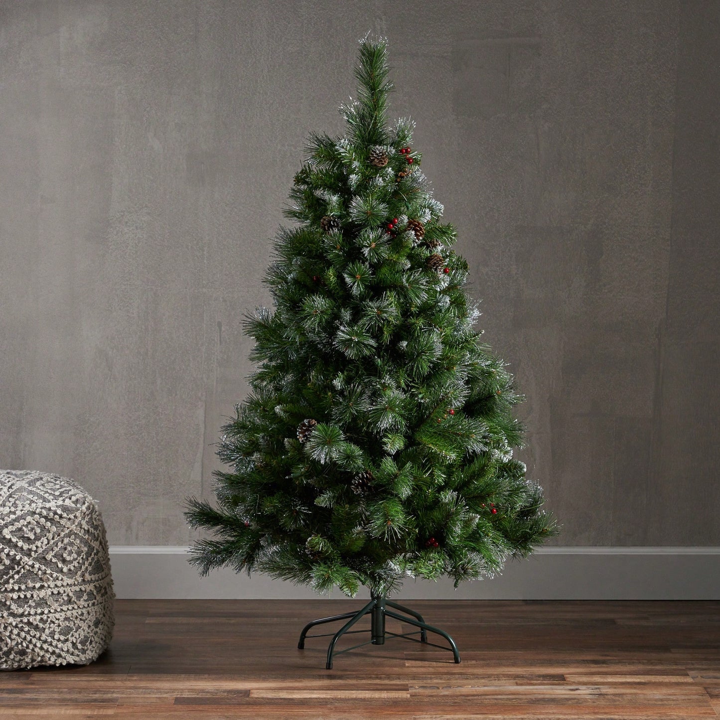 4.5' Glittering Mixed Bristle Hinged Christmas Tree With Red Berries, Pine Cones, And 200 Clear Lights - 407 Tips For Festive Elegance