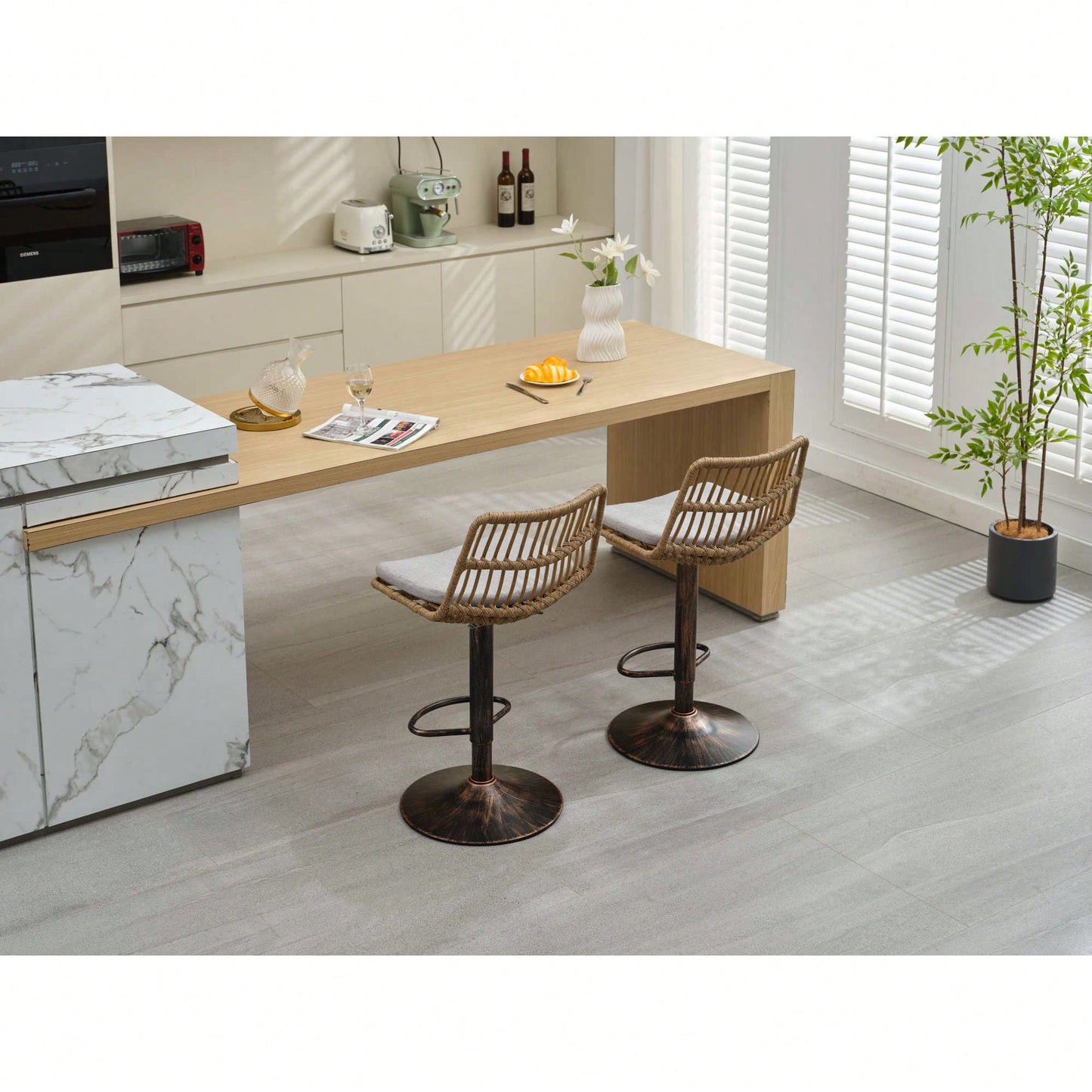 Set Of 2 Swivel Rattan Bar Stools - Stylish Counter Height Chairs With Footrest For Kitchen And Dining Room