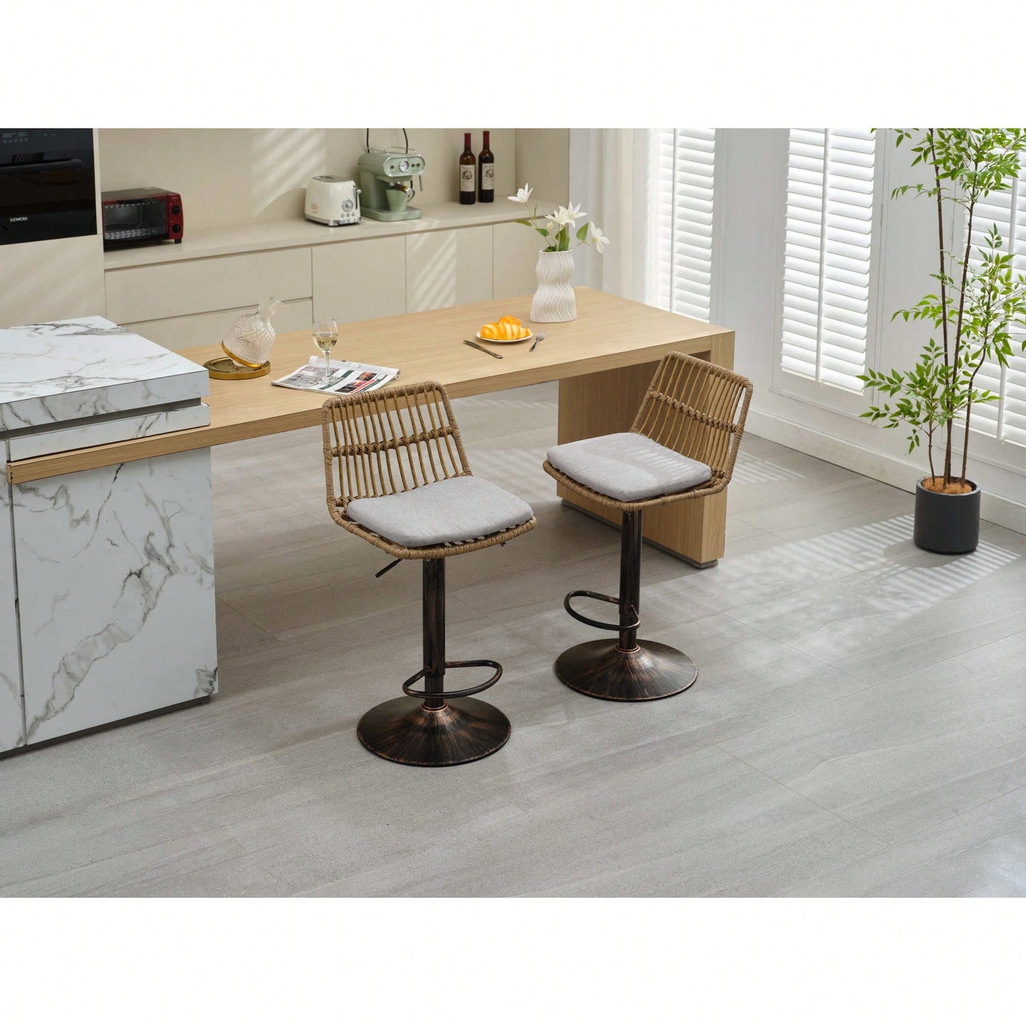 Set Of 2 Swivel Rattan Bar Stools - Stylish Counter Height Chairs With Footrest For Kitchen And Dining Room