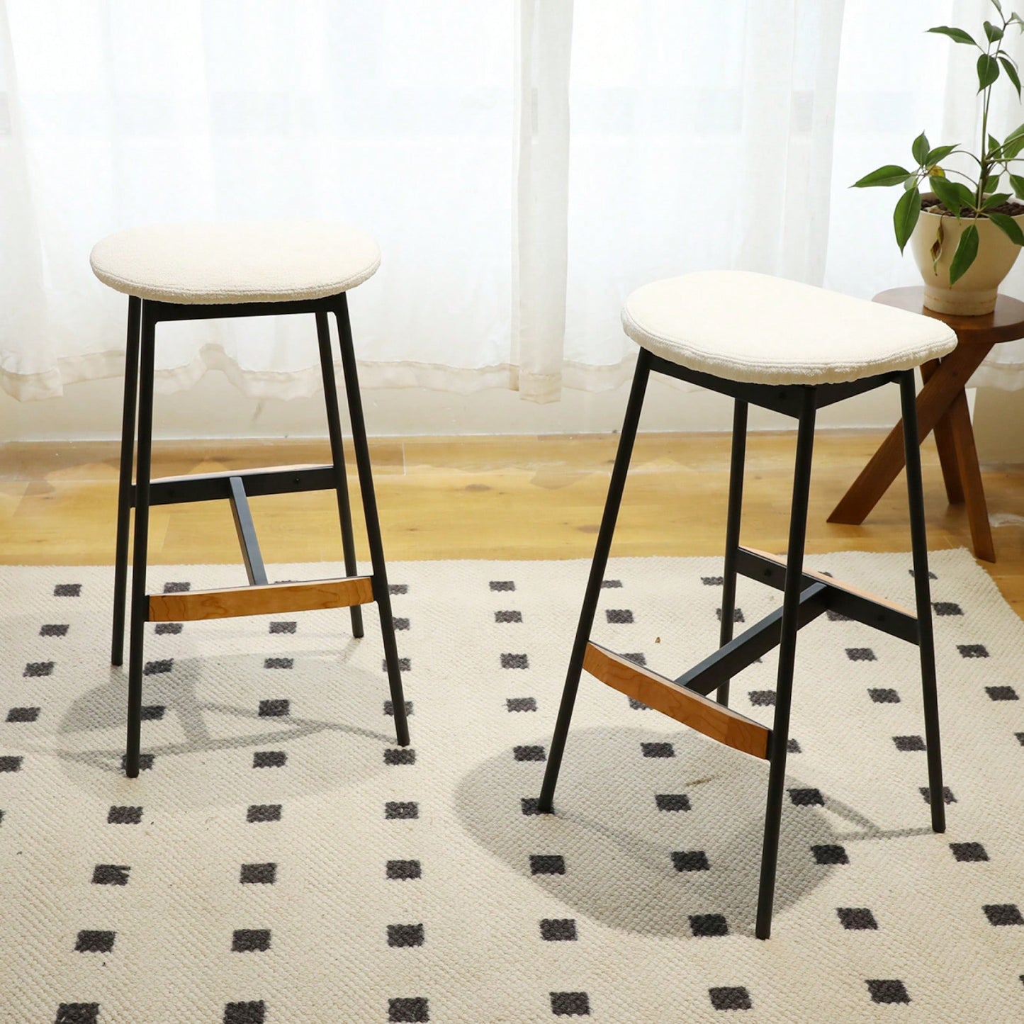 Elegant Set Of 2 Backless Bar Stools - Comfortable Soft Fabric Upholstered Counter And Bar Height Chairs For Kitchen And Dining Room