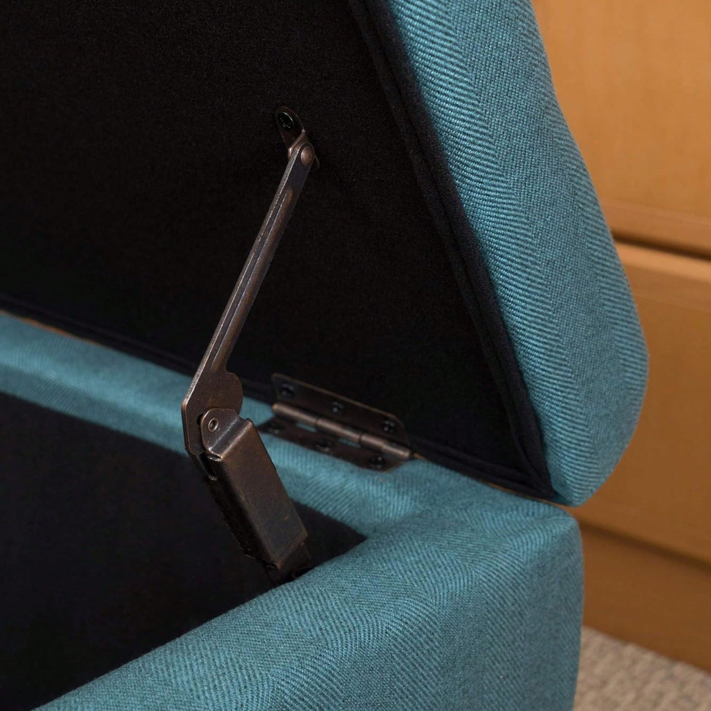 Multi-Functional Storage Ottoman With Stylish Design And Hidden Compartment For Living Room Organization