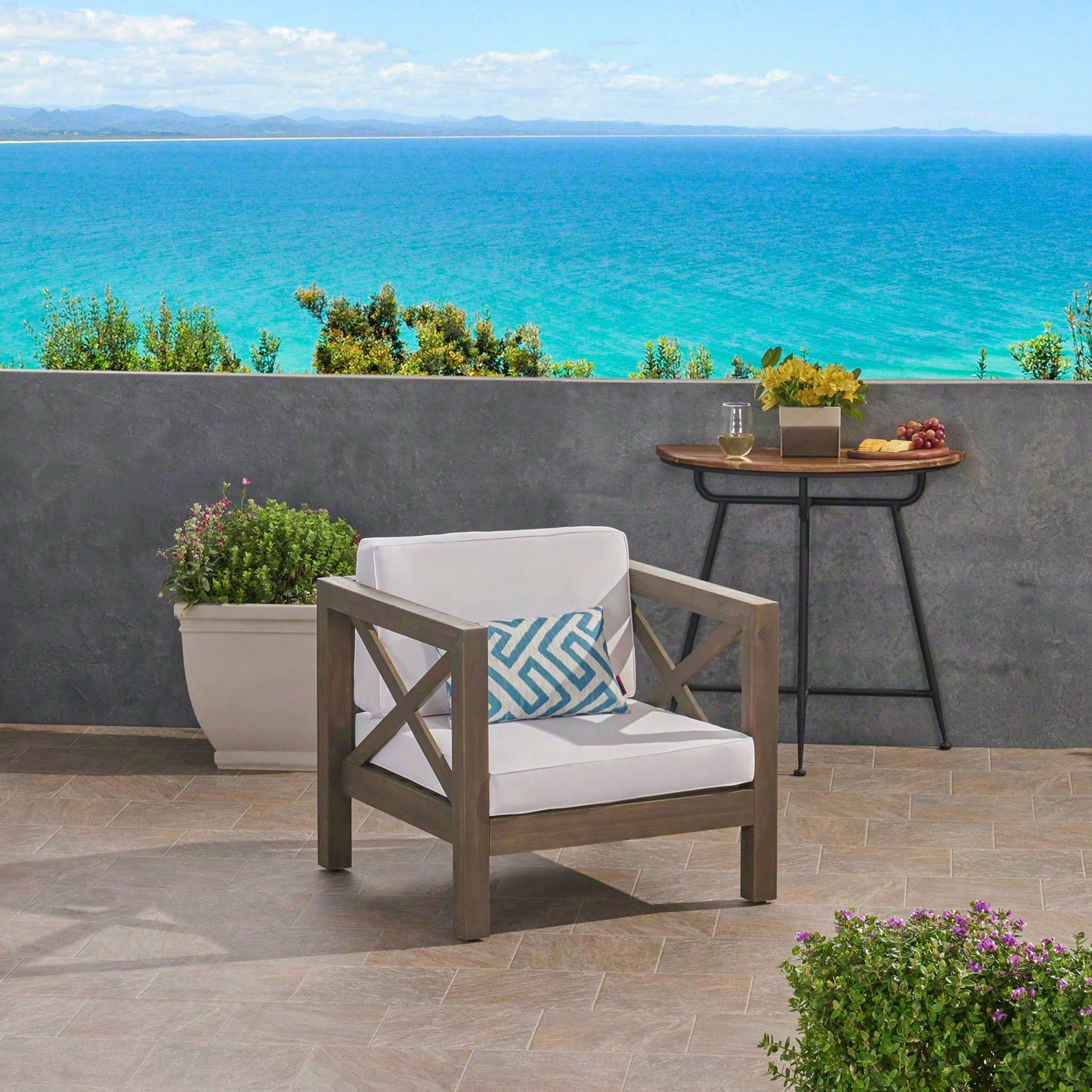 Elegant Modern Club Chair For Stylish Living Spaces