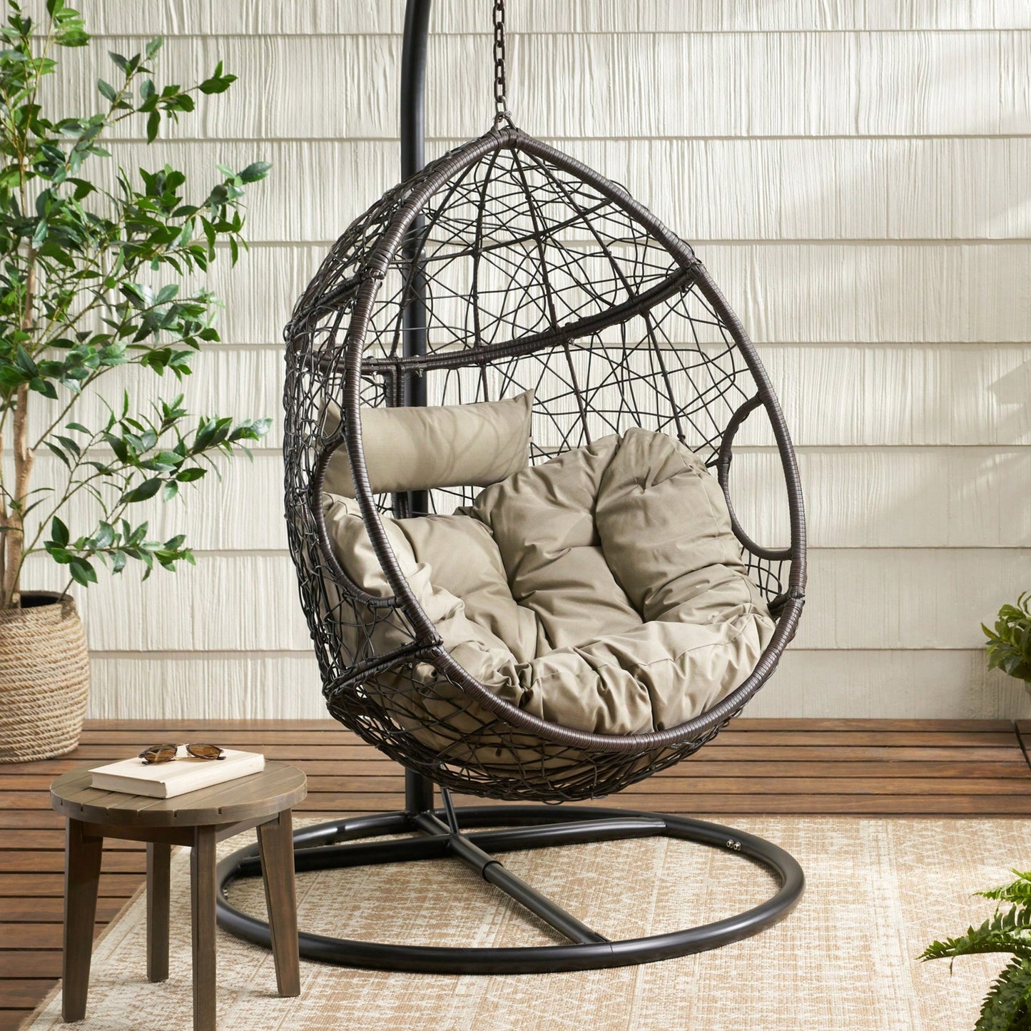 Stylish Grey Hanging Basket For Indoor And Outdoor Use – Versatile Planter For Flowers And Plants (Stand Not Included)