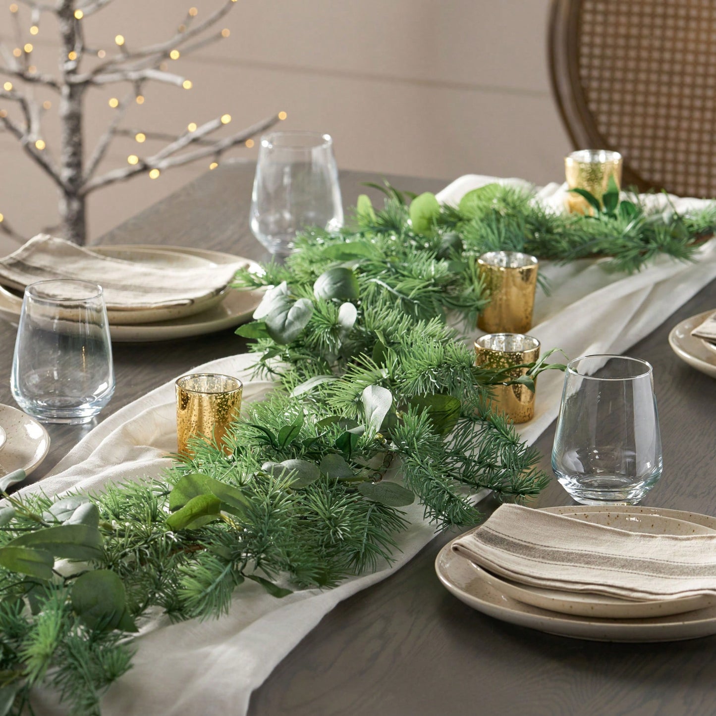 5.5-Foot Lush Greenery Leaves Garland For Home Decor And Event Styling