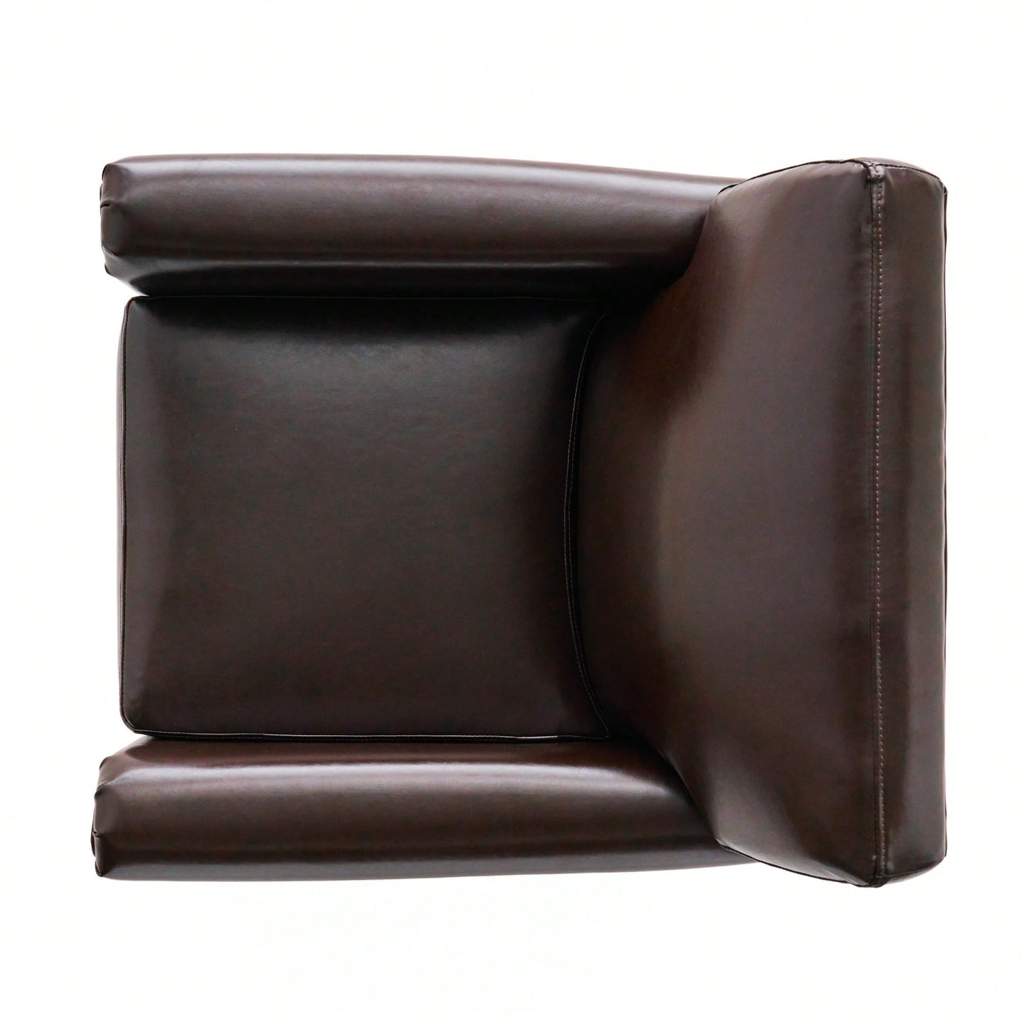 Elegant Vintage-Inspired Club Chair For Stylish Living Spaces