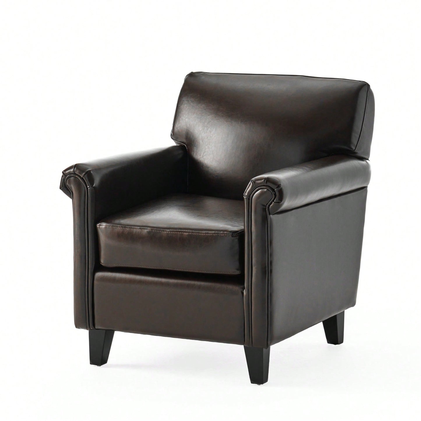 Elegant Vintage-Inspired Club Chair For Stylish Living Spaces