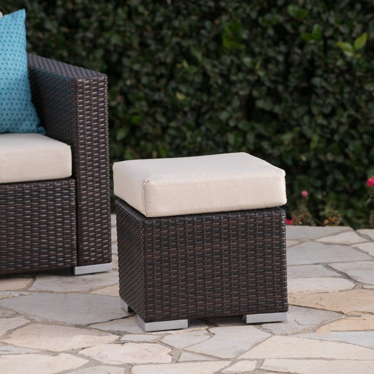 Stylish 16-Inch Round Ottoman For Cozy Living Spaces And Versatile Decor