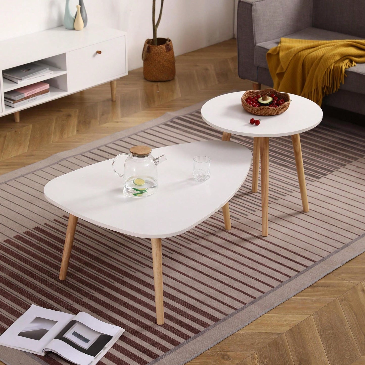 Elegant Egg-Shaped Coffee Table For Modern Living Spaces - Stylish And Unique Design