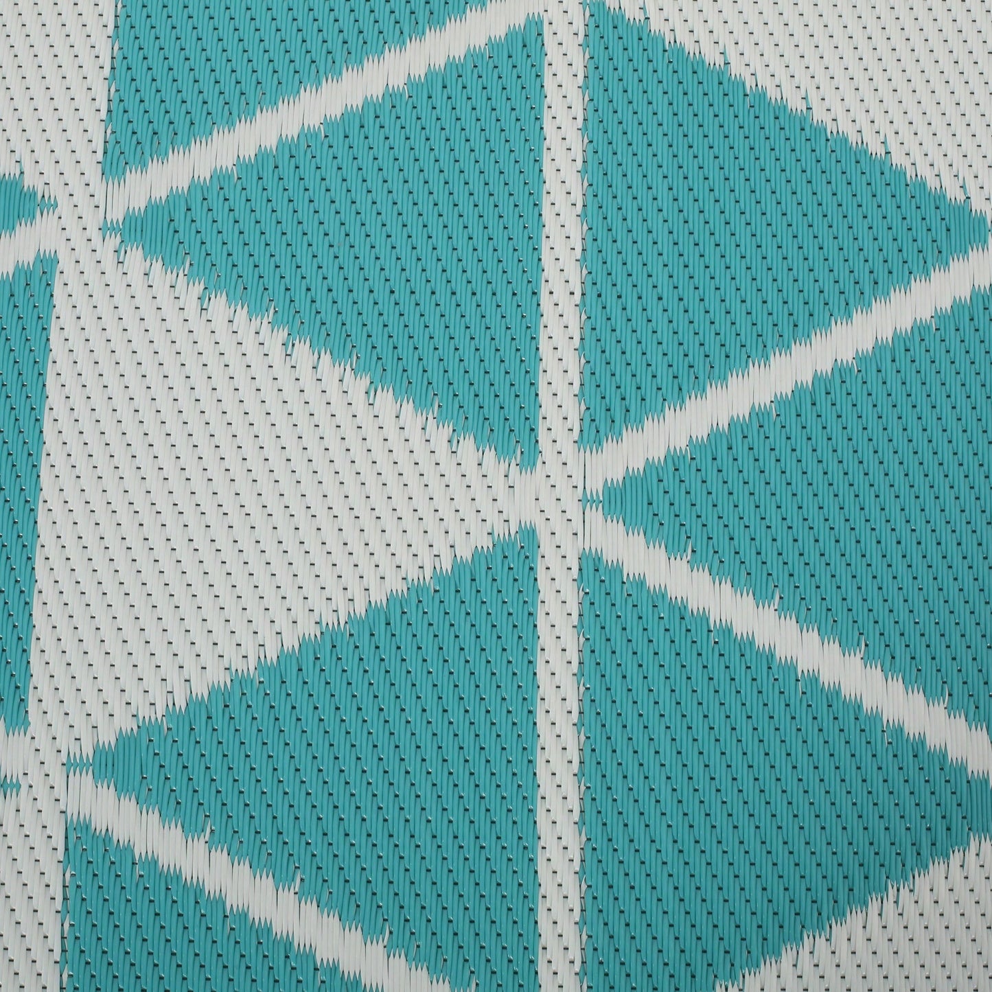 Herringbone Pattern 4x6 Inch Polypropylene Area Rug For Indoor And Outdoor Use