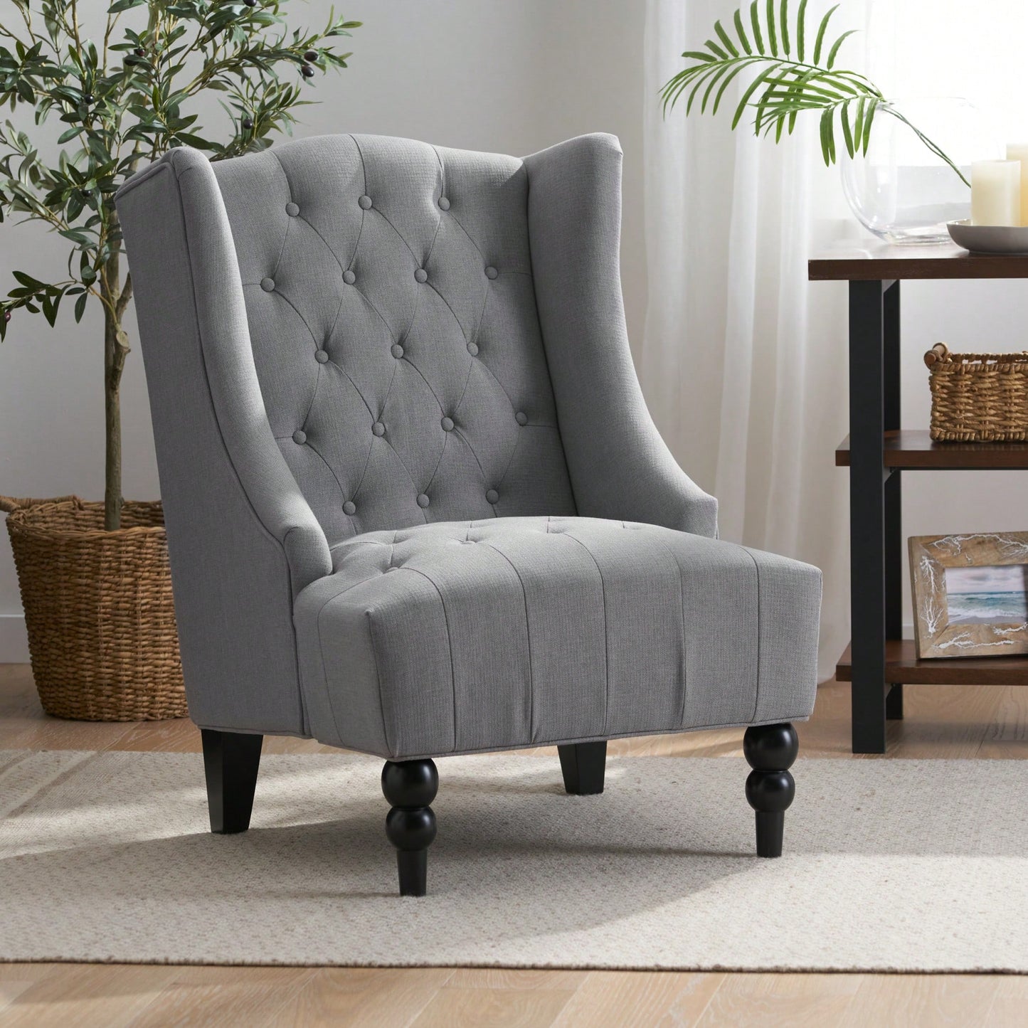 Luxurious High-Back Club Chair For Elegant Living Spaces