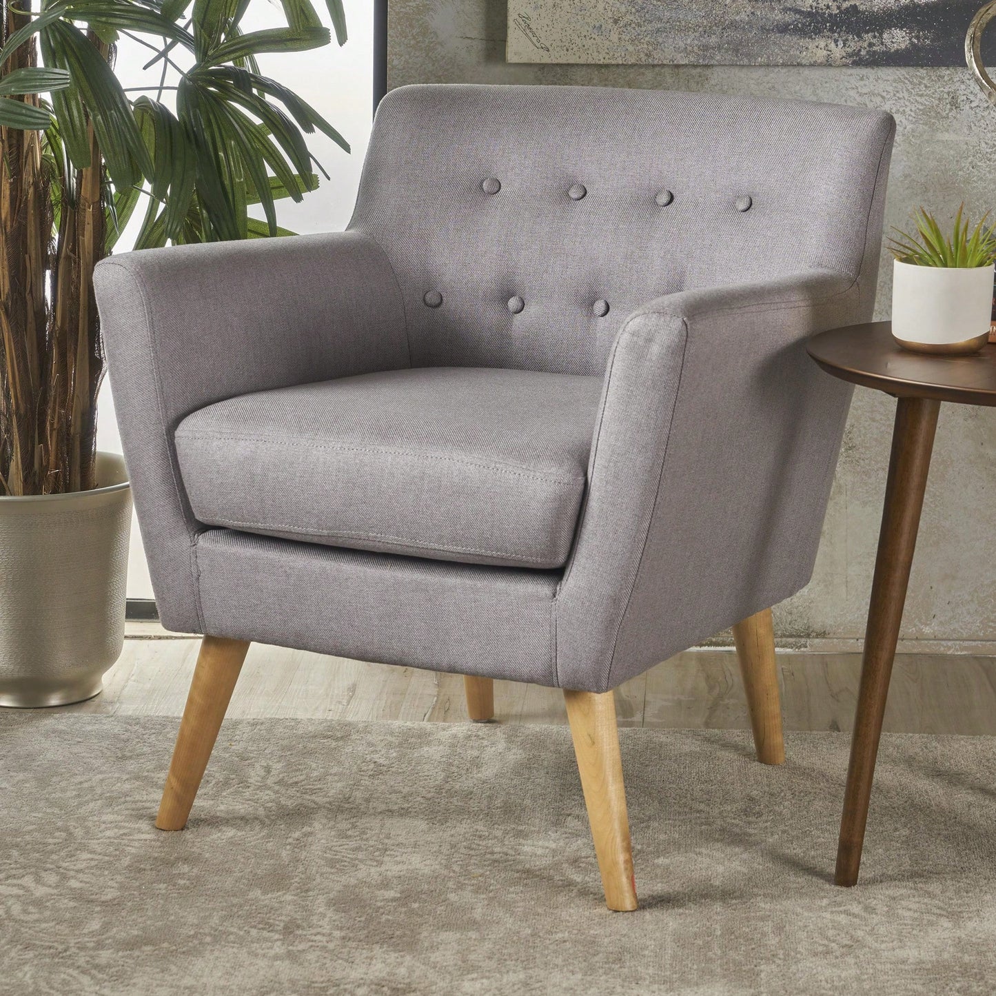 Elegant Modern Club Chair For Stylish Living Room Decor