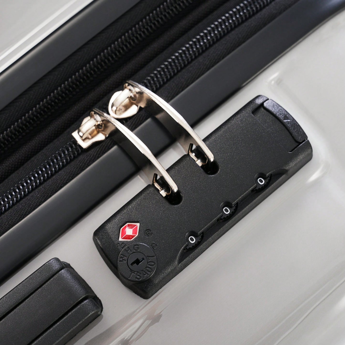 3-Piece Luggage Set With USB Port Airline Approved Carry-On 20-Inch Hard Shell Spinner Wheels And Cup Holder Black