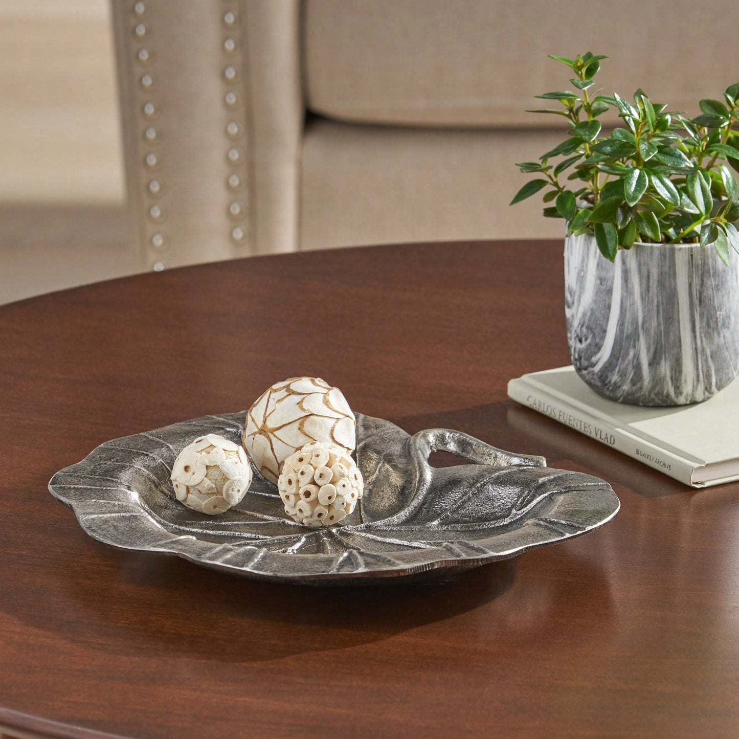 Elegant Decorative Plate For Home Décor And Wall Art Display