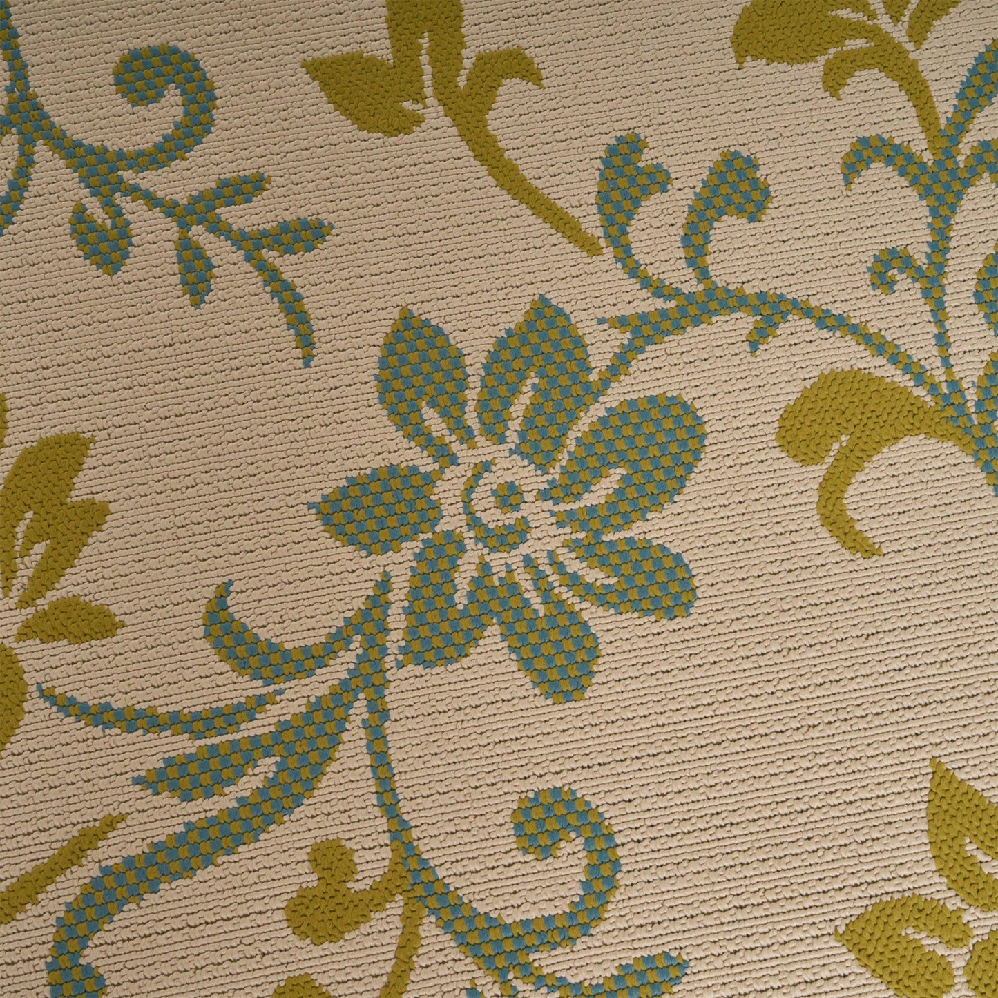 Elegant 5'3" X 7' Area Rug Perfect For Living Room Or Bedroom Décor