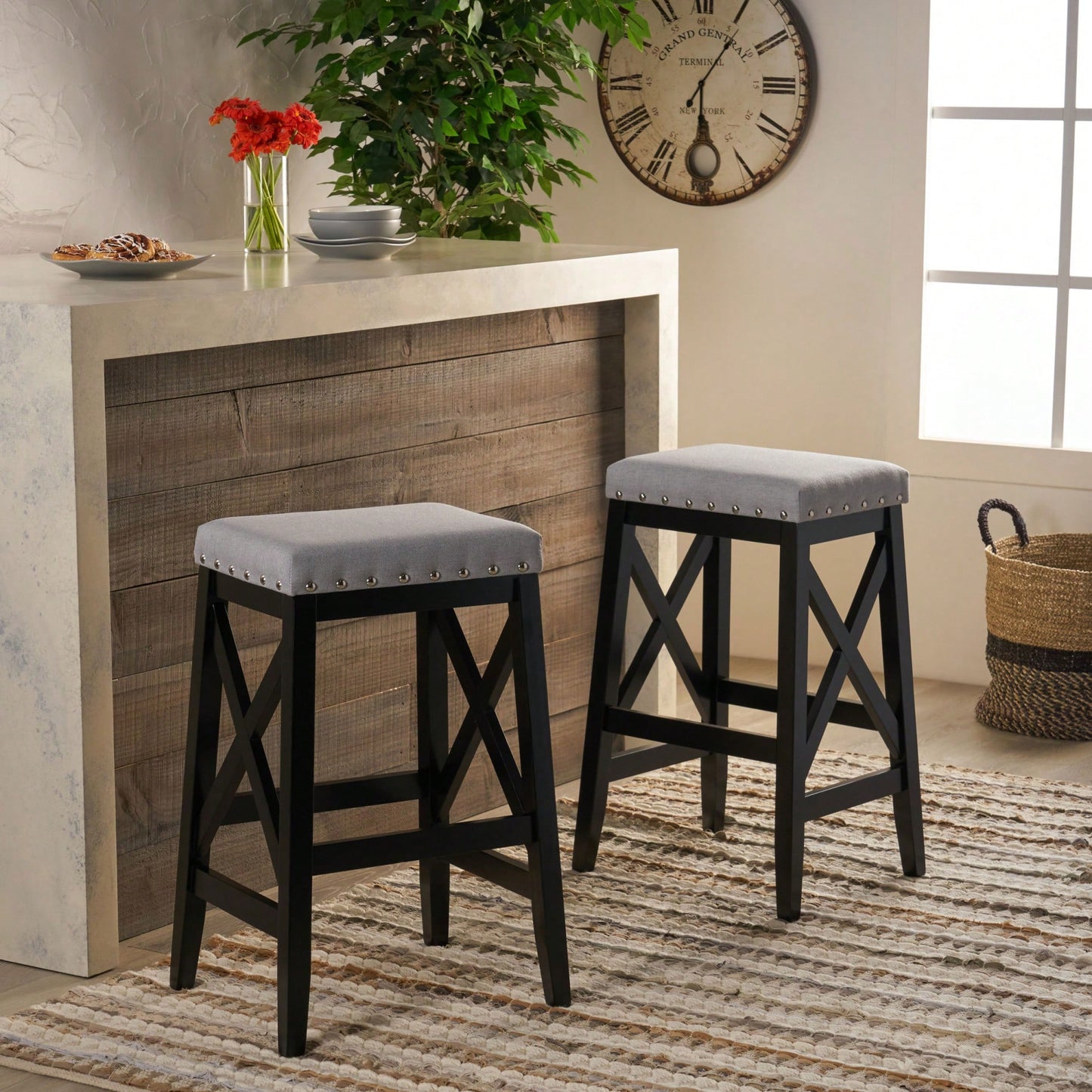 Set Of 2, Elegant Modern Saddle Barstool With Comfortable Cushion And Stylish Design For Kitchen Or Home Bar