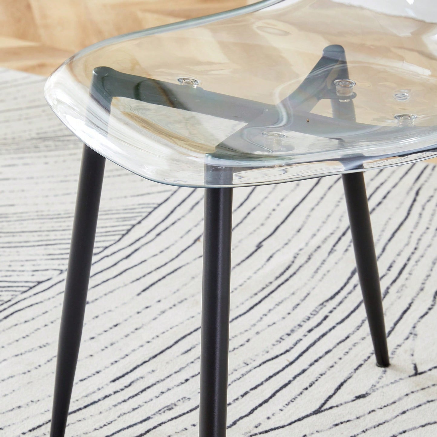 Modern Minimalist Transparent Dining Chairs Set of 4 Armless Crystal Design Black Metal Legs Nordic Style Makeup Negotiation Stools