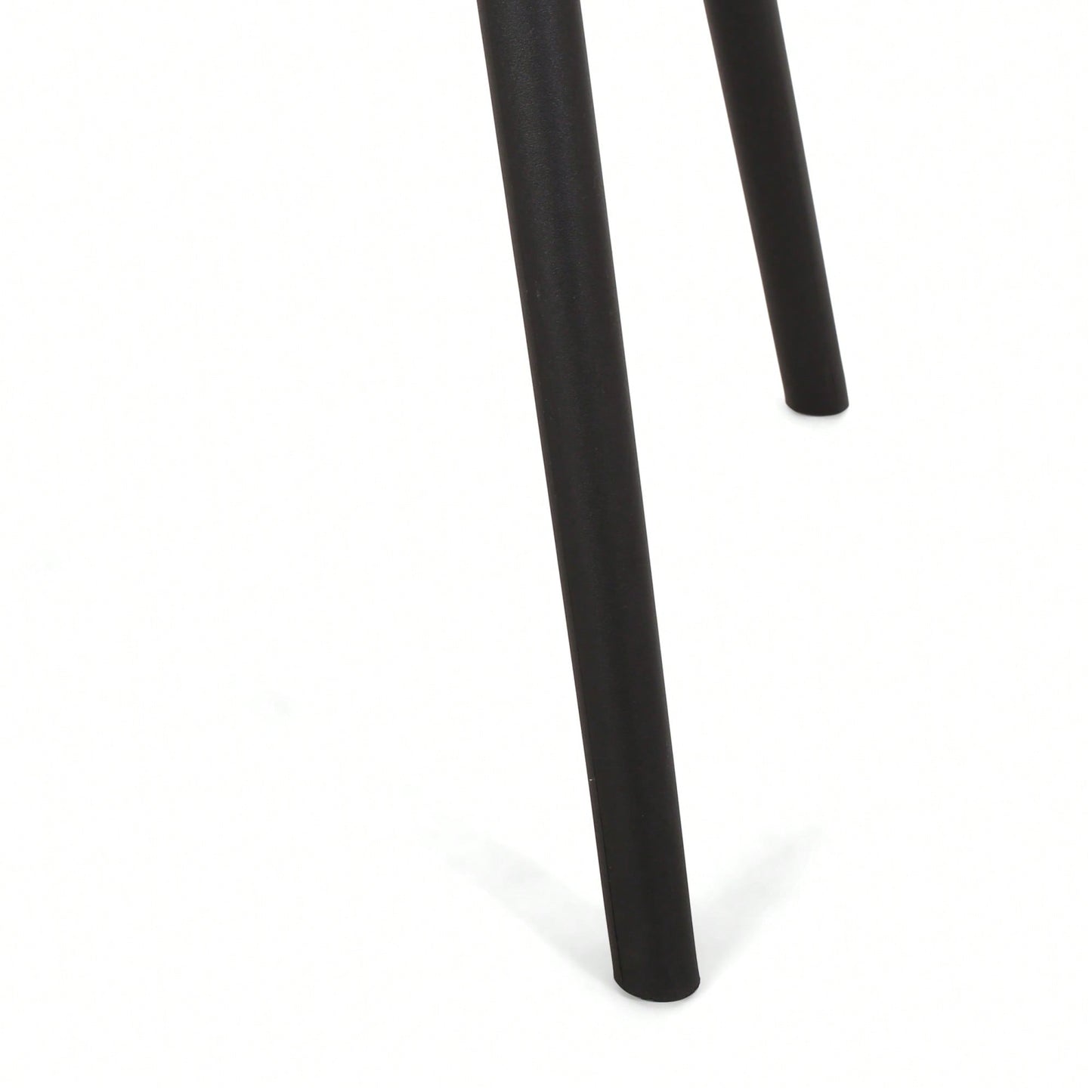 Elegant Modern Lounge Chair With Stylish Design And Comfortable Seating