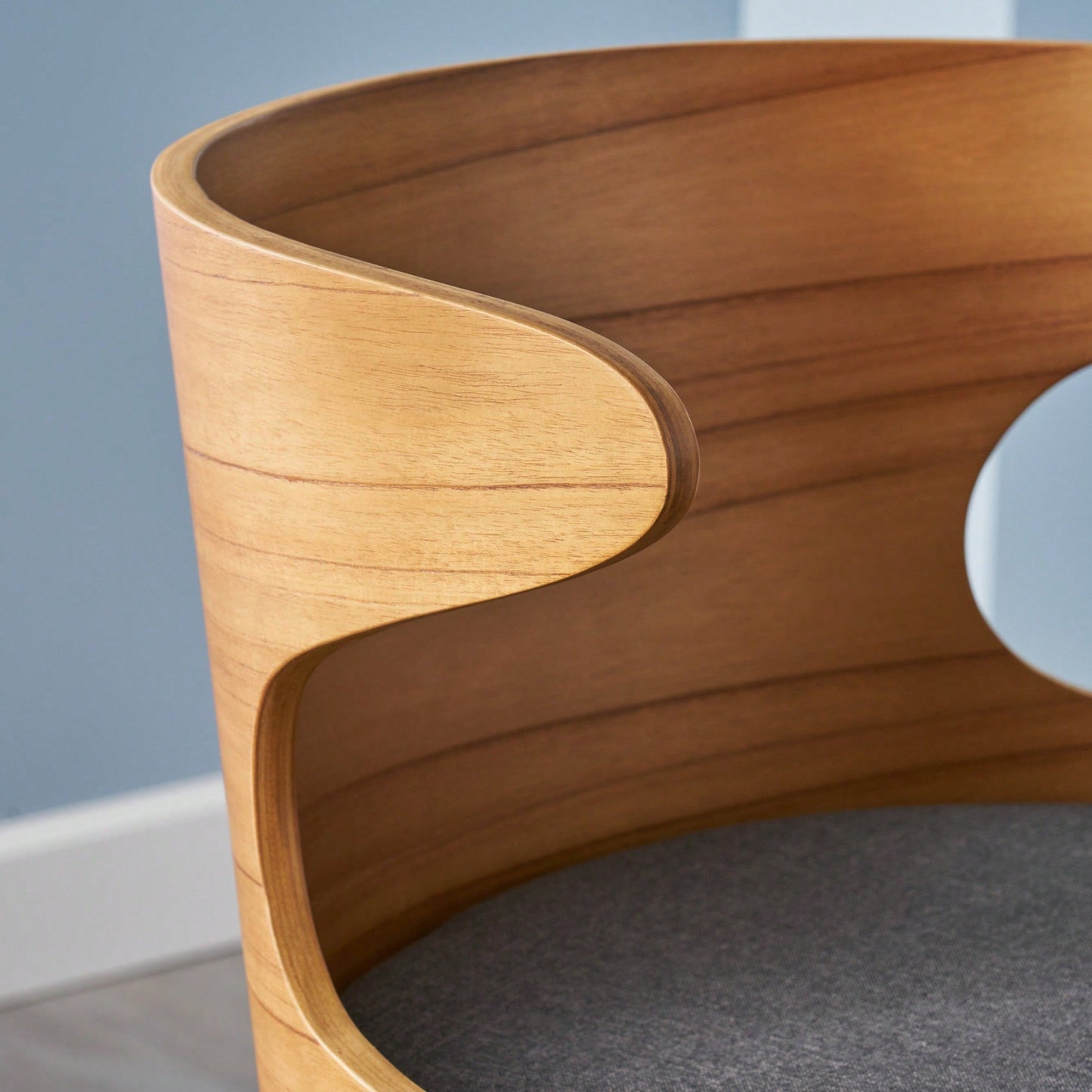 Modern Adjustable Height Bar Chair With Stylish Design And Comfortable Seating