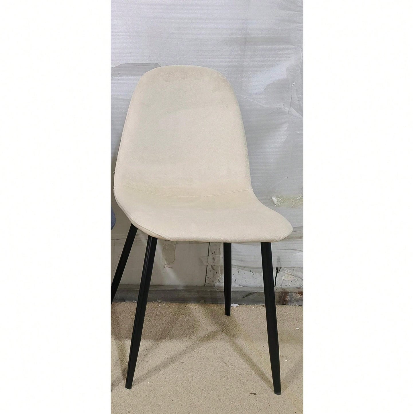 Set Of 4 Modern Velvet Upholstered Dining Chairs With Spoon Shape Design And Black Metal Legs For Kitchen And Dining Room - Pink