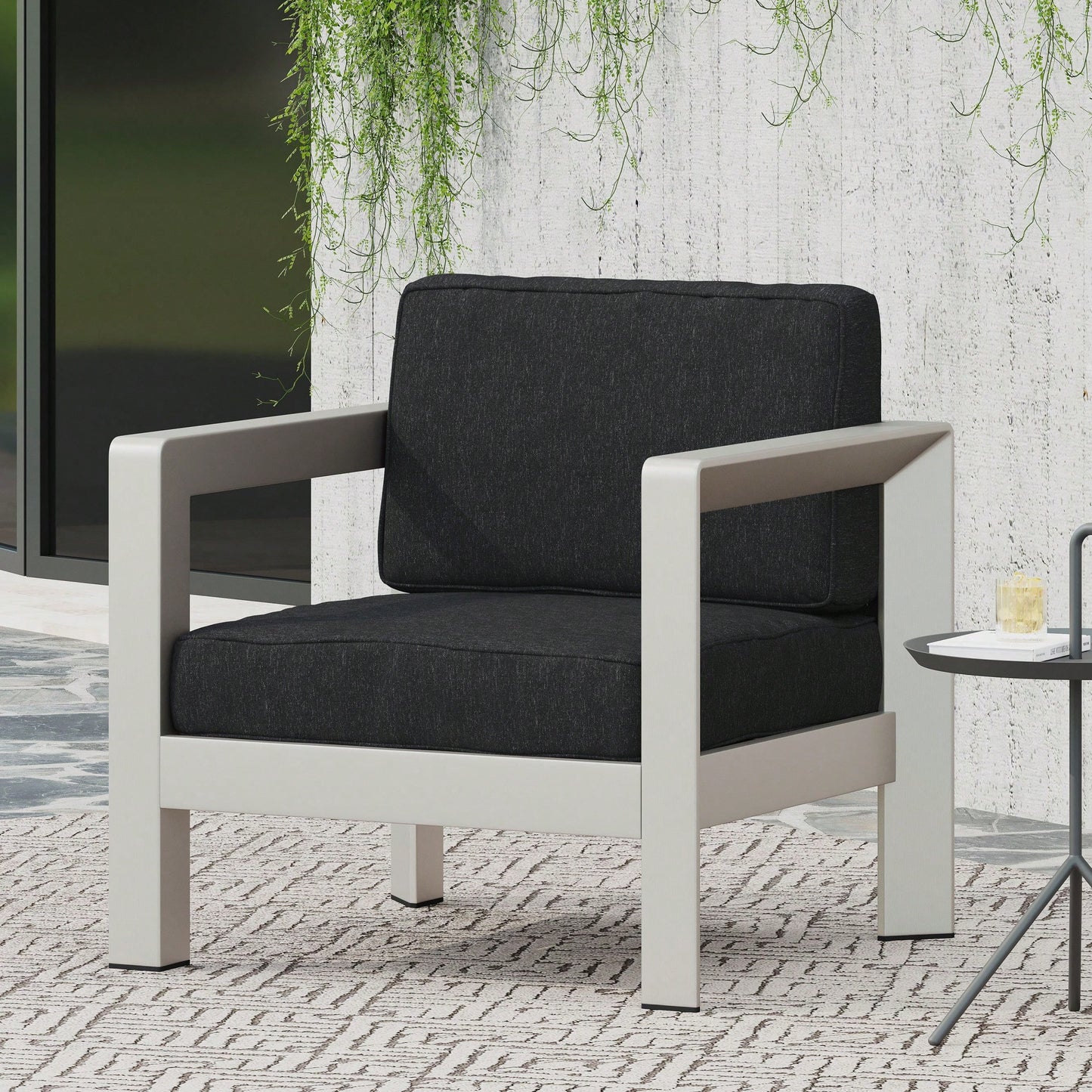 Elegant Modern Club Chair For Stylish Living Spaces