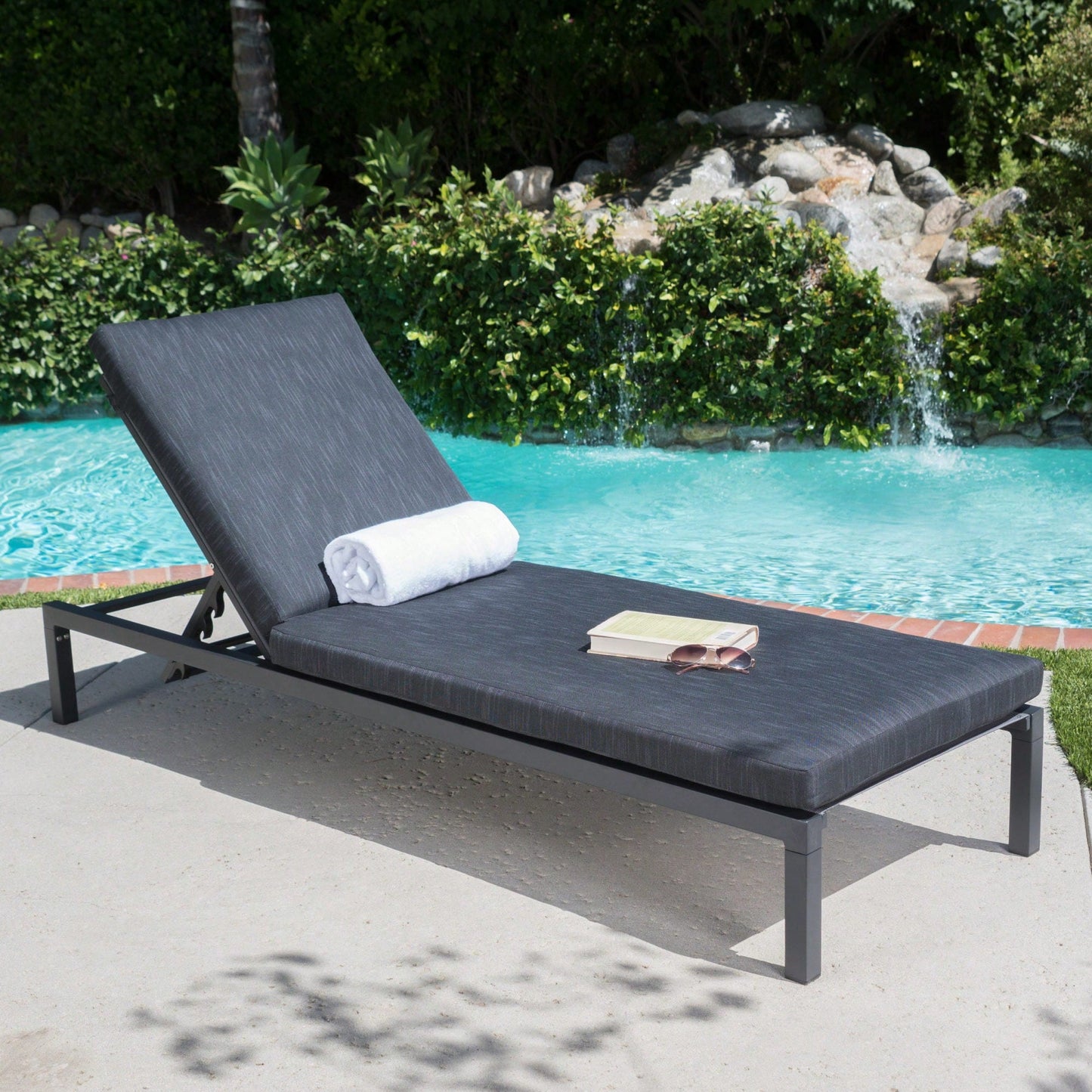 Chaise Lounge For Modern Living Spaces Dark Grey