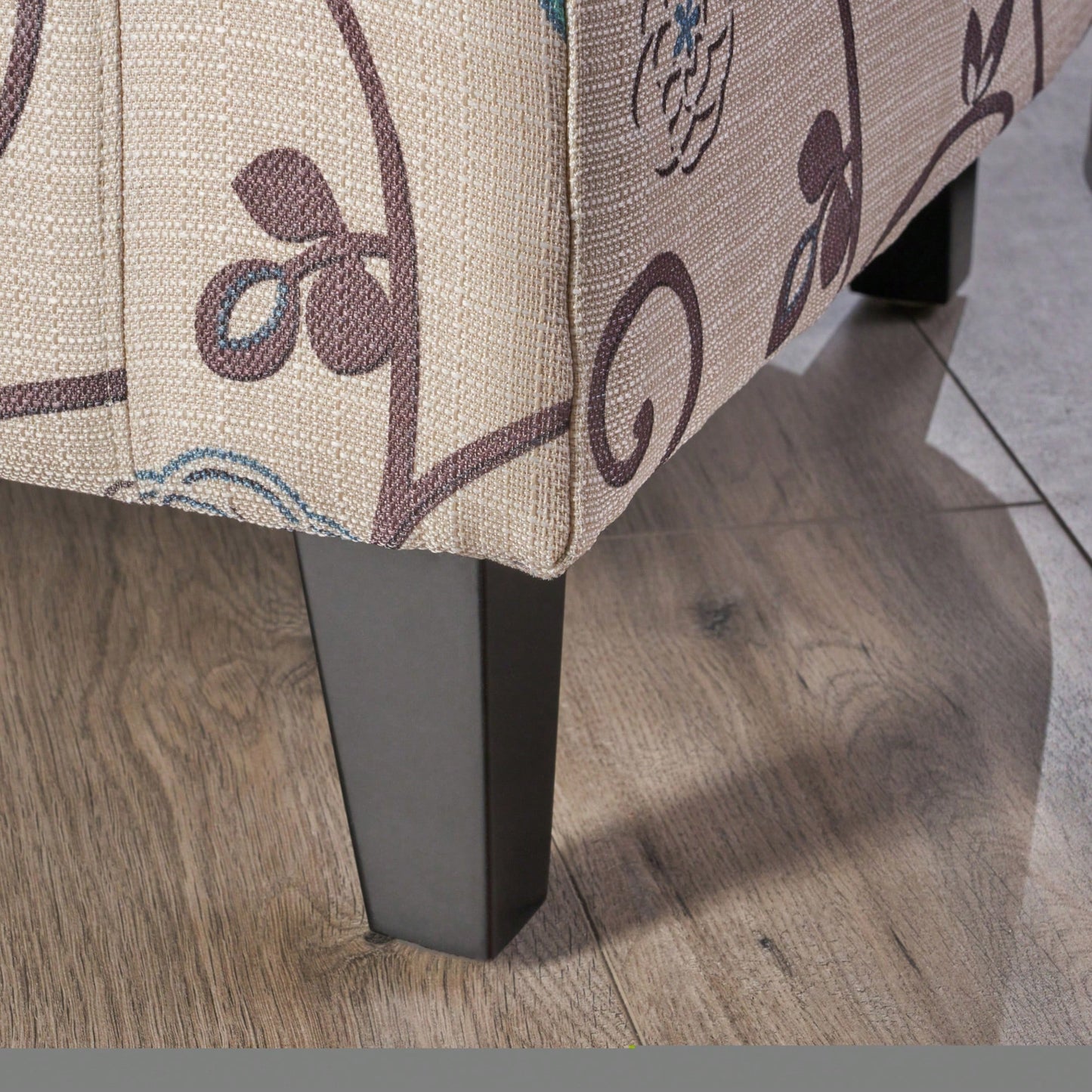 Elegant Modern Plaza Club Chair For Stylish Living Spaces
