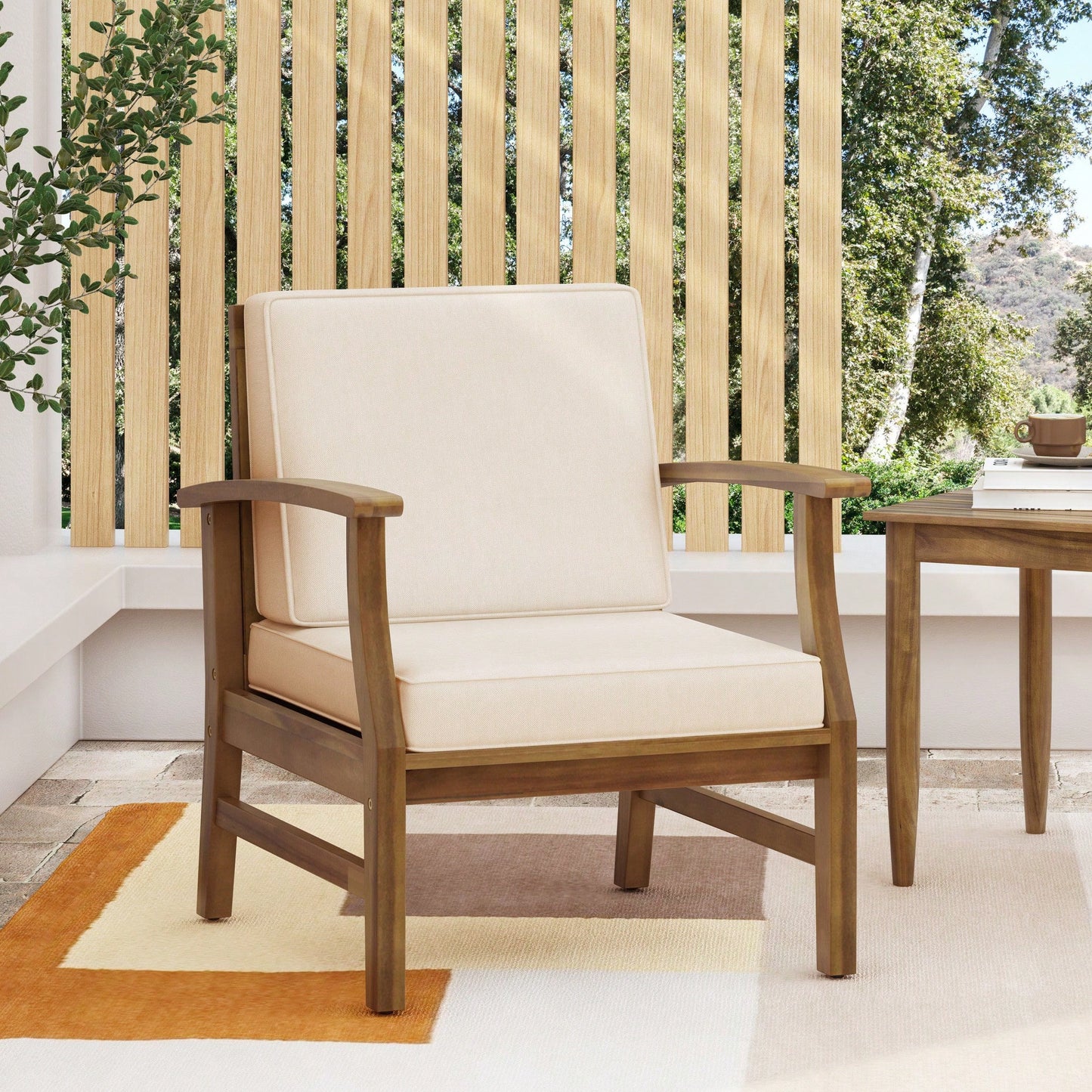 Elegant Modern Club Chair For Stylish Living Room And Lounge Spaces