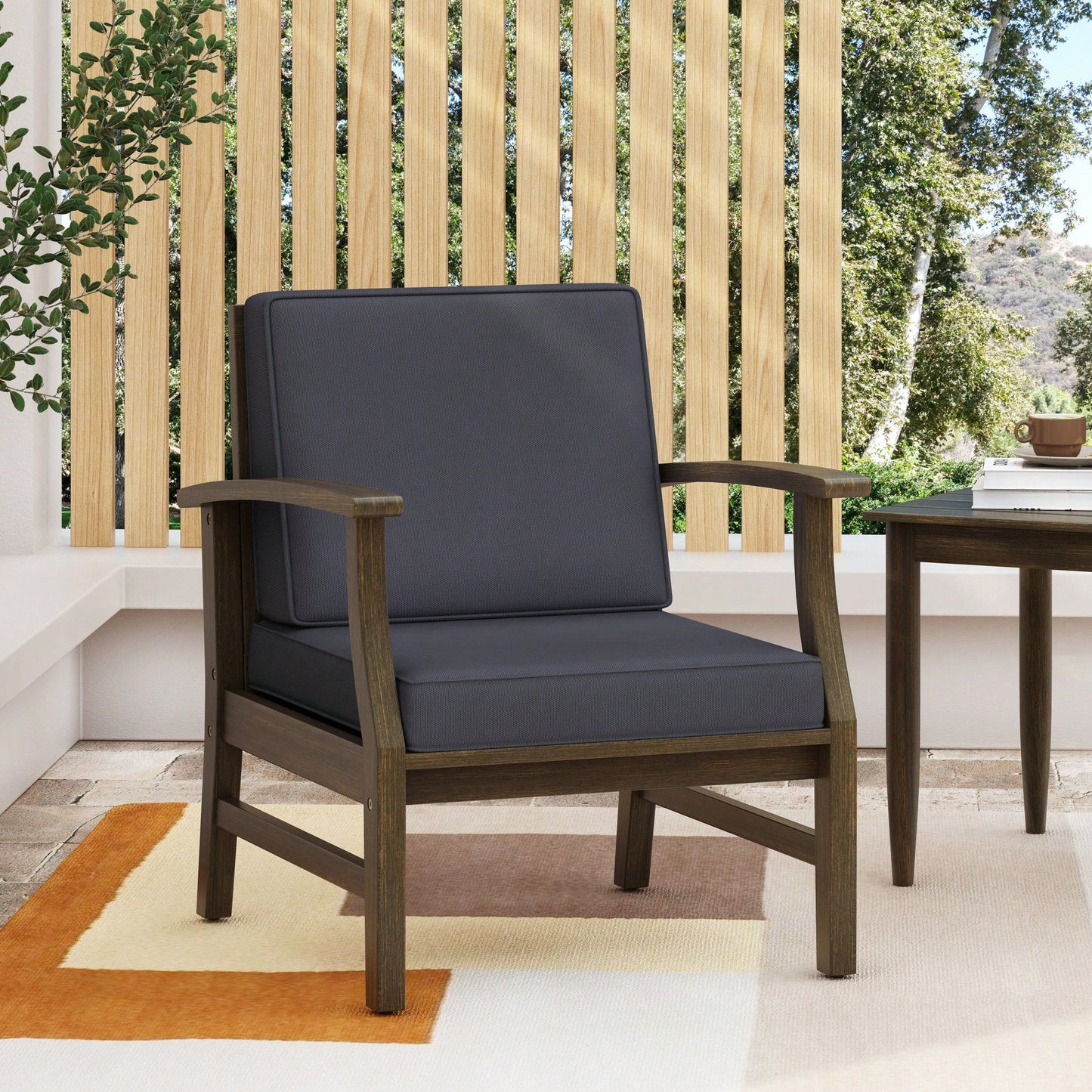 Elegant Modern Club Chair For Stylish Living Room And Lounge Spaces