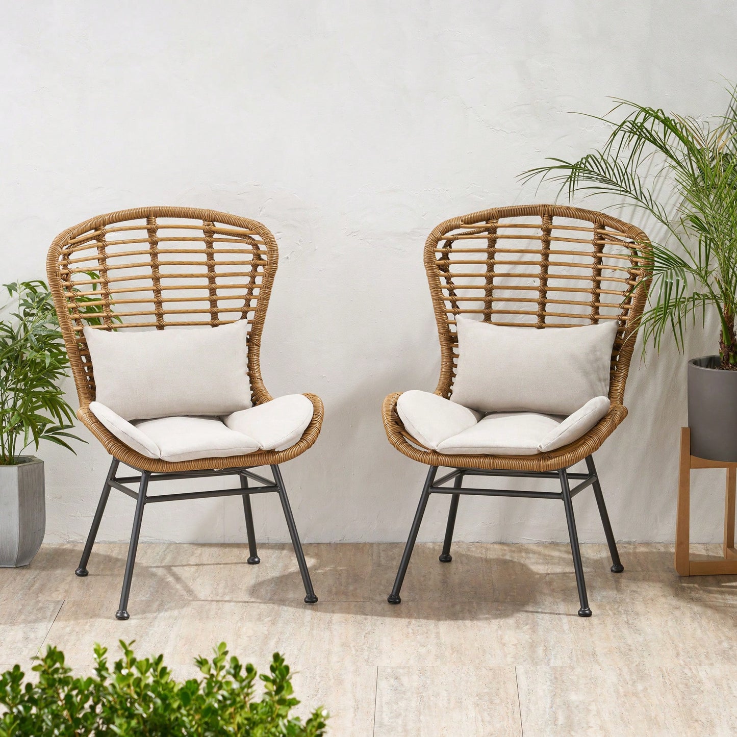 Elegant Upholstered Accent Chair For Living Room And Home Decor