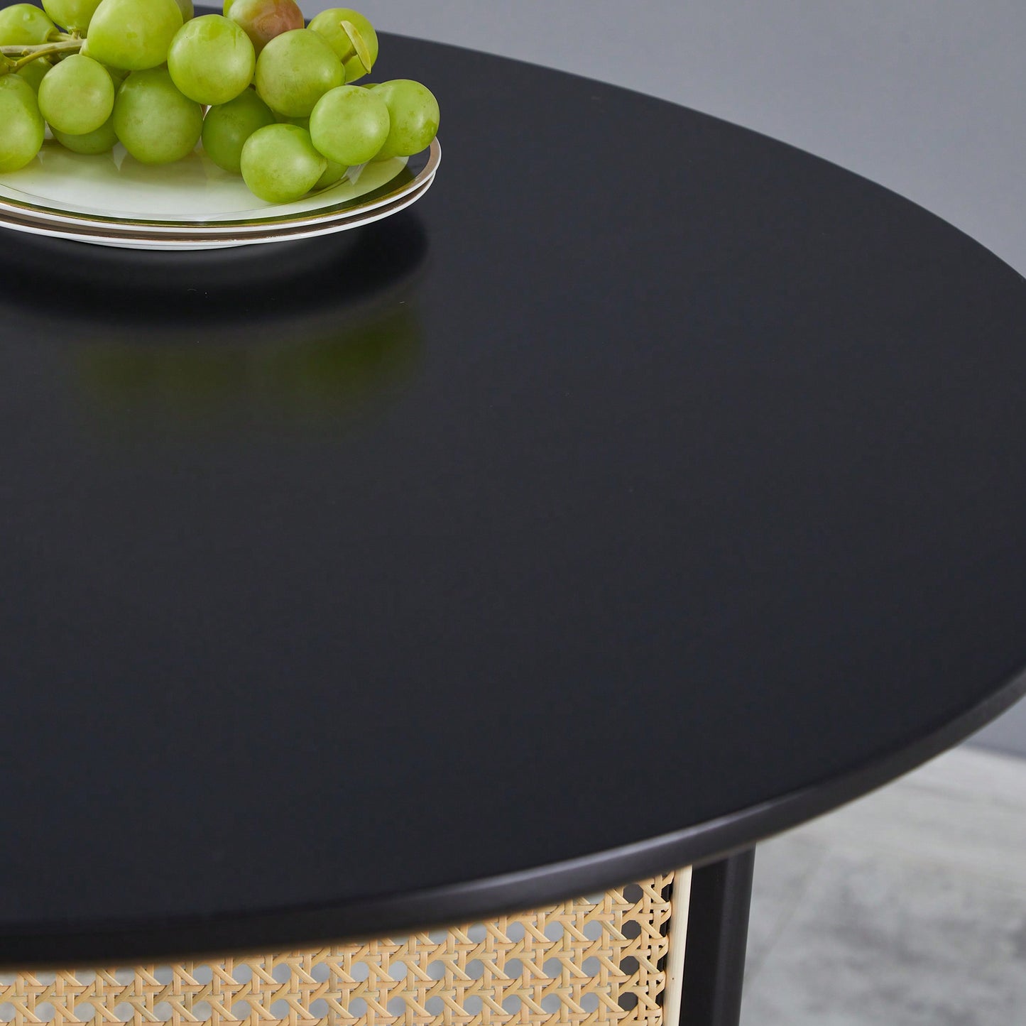 Solid Wood Round Dining Table With Rattan Accents For 2-4 People 31.5 Inch Diameter Black