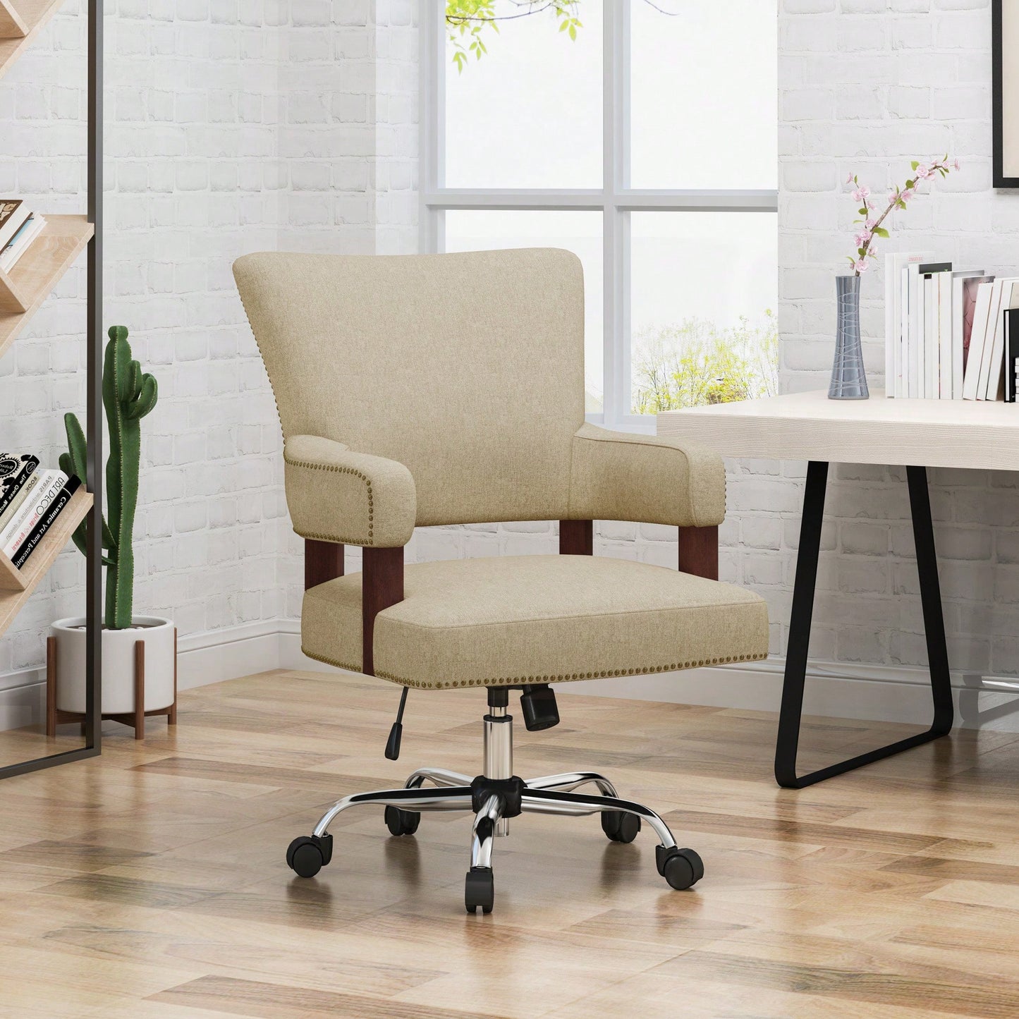Ergonomic Adjustable Office Chair With Lumbar Support And Breathable Mesh Back