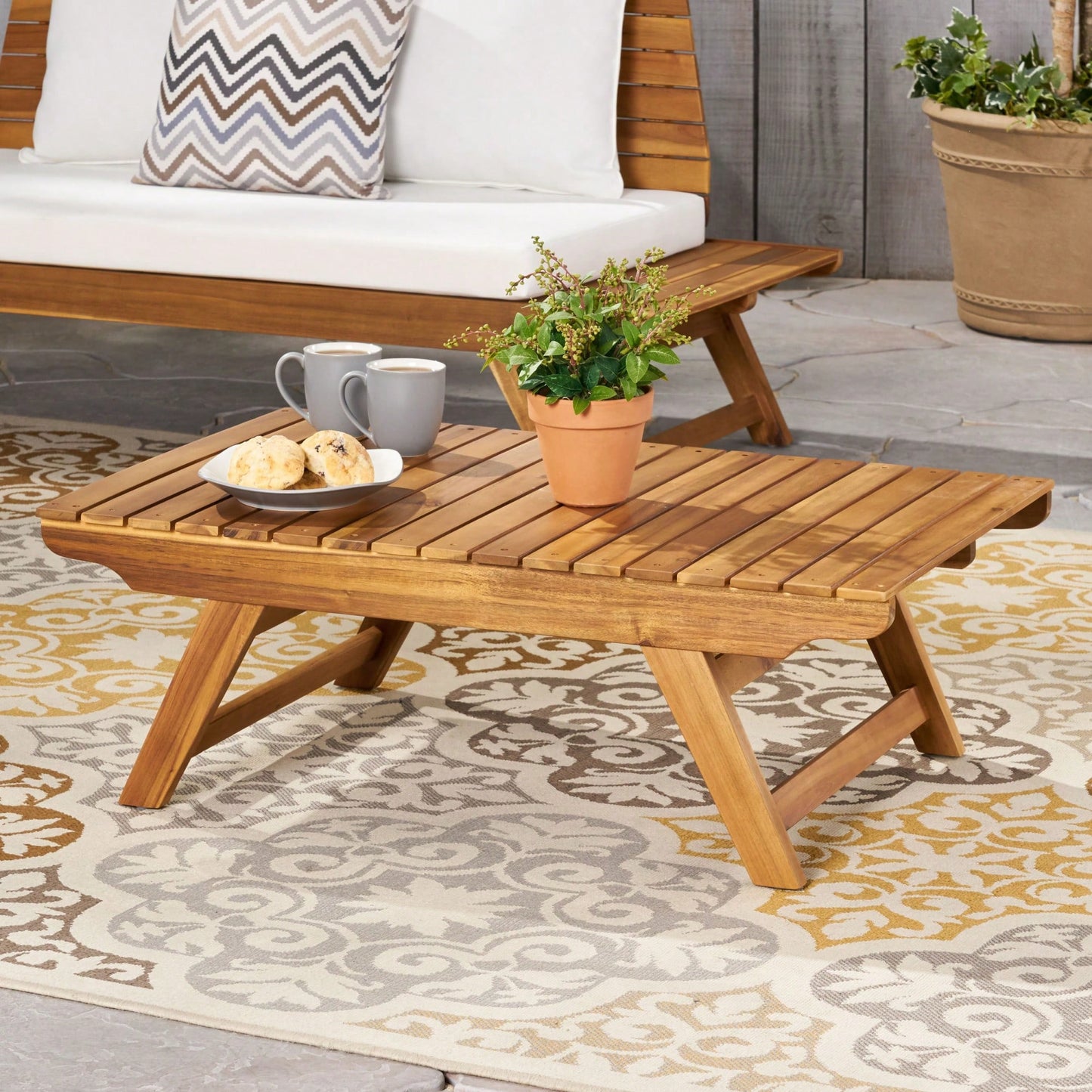 Stylish Modern Coffee Table With Elegant Design And Durable Construction