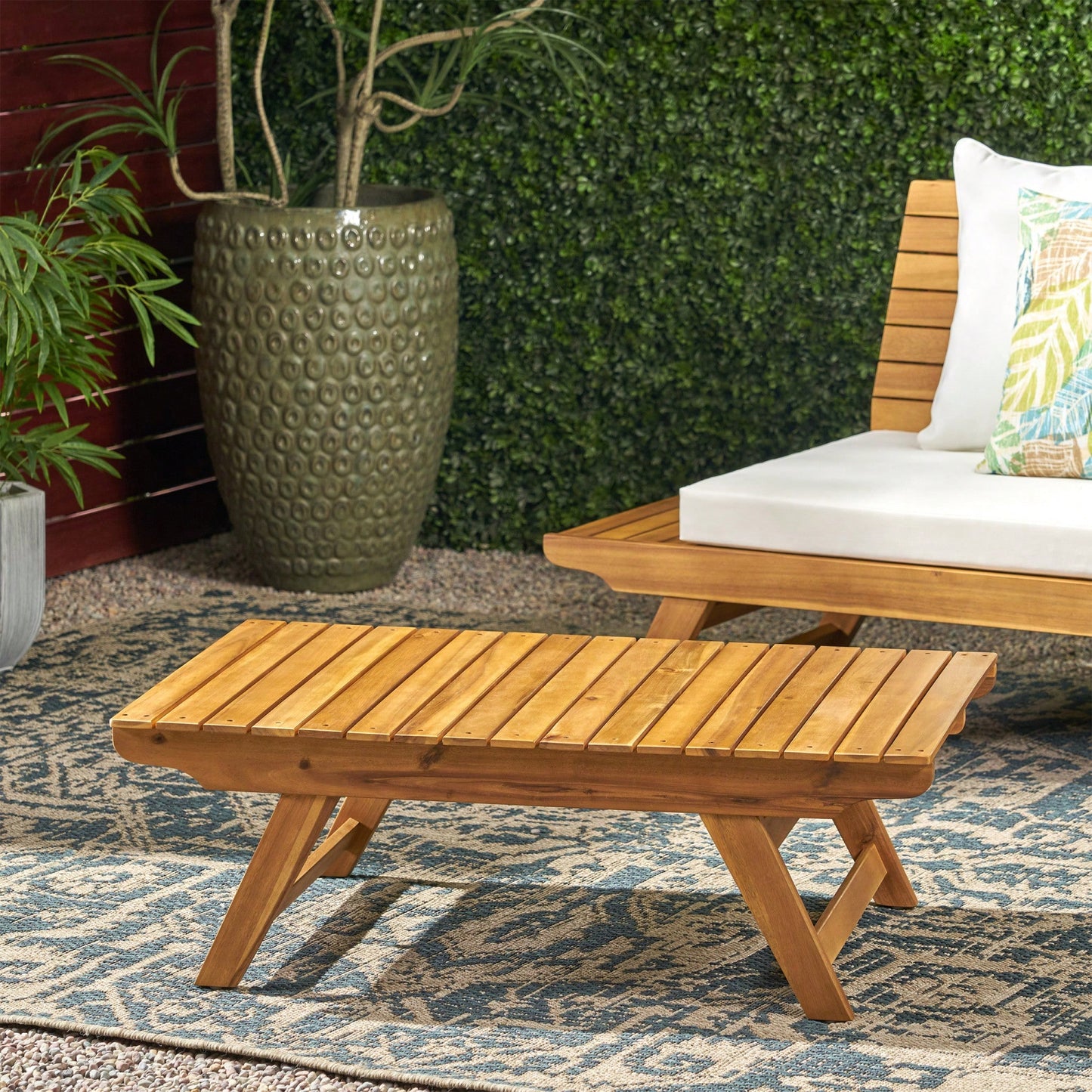 Stylish Modern Coffee Table With Elegant Design And Durable Construction