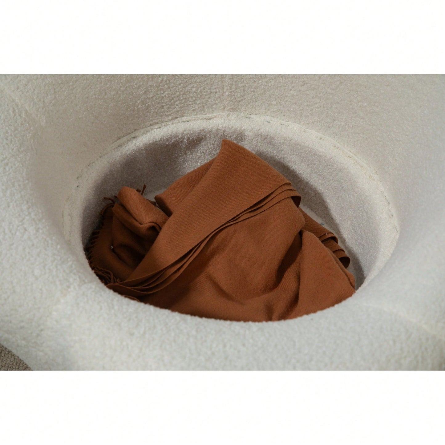 360-Degree Spinning Armchair For Ultimate Comfort And Leisure With Sturdy Base And Smooth Rotation