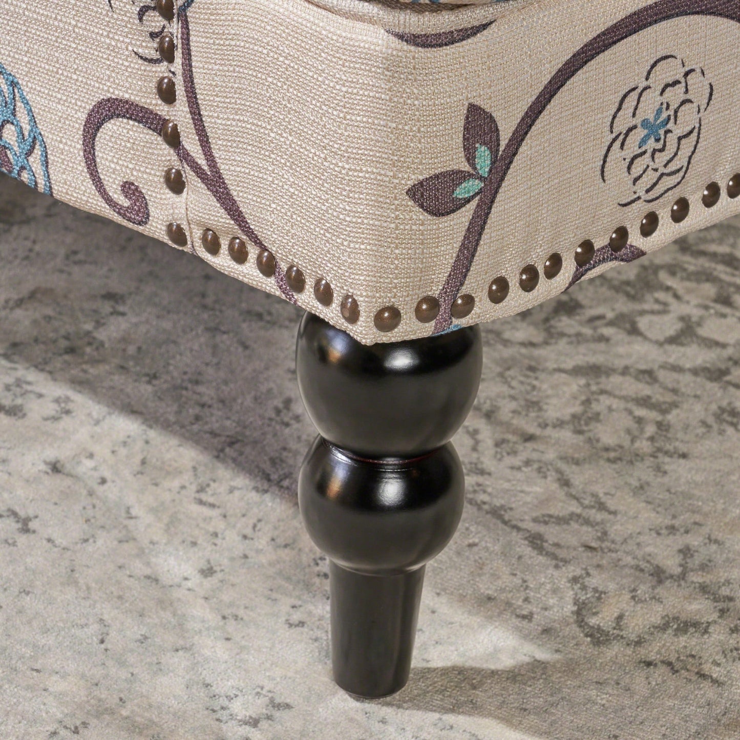 Elegant Tufted Club Chair For Living Room And Office Seating