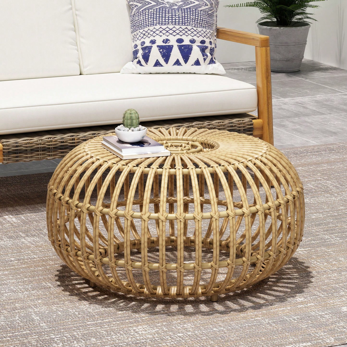 Rustic Chic Coffee Table With Storage - Perfect For Living Room Décor And Entertaining