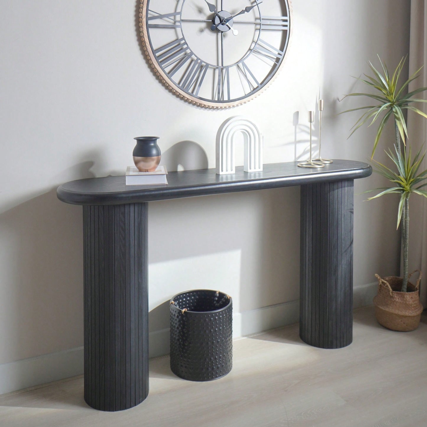 Modern Fluted Black Console Table 56 Inch Narrow Entryway Table Stylish Hallway Sofa Table For Living Room