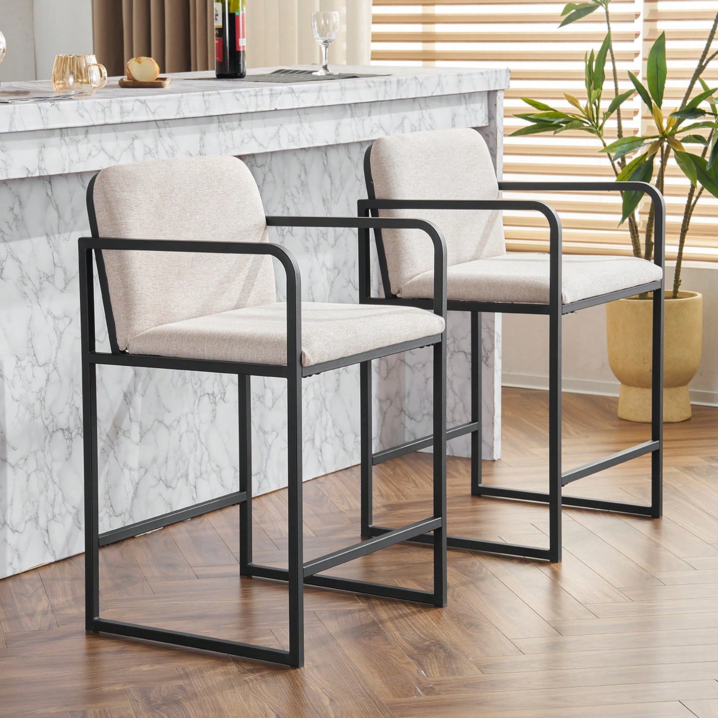 Set Of 2 Modern Upholstered Counter Height Bar Stools With Armrests And Metal Frame For Kitchen Island Home Bar Or Restaurant Beige
