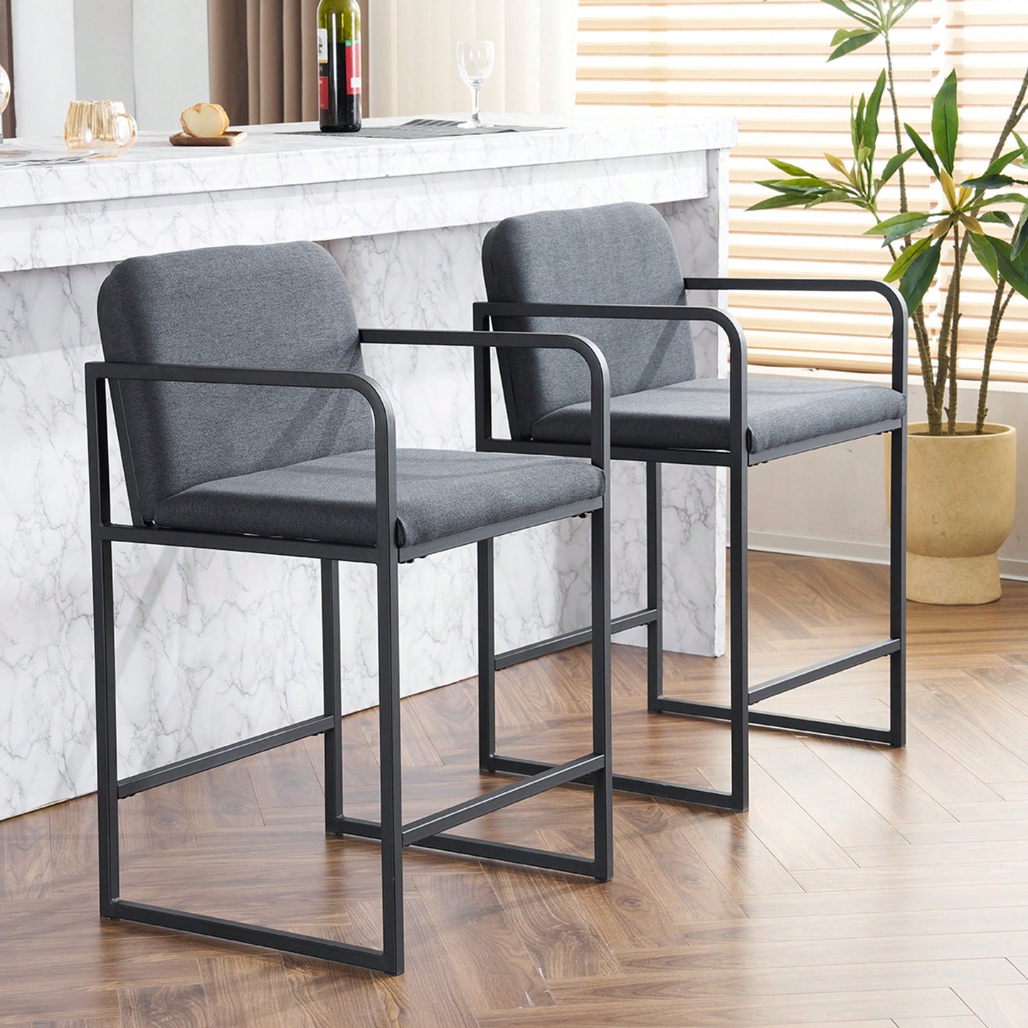 Set Of 2 Modern Upholstered Counter Height Bar Stools With Armrests And Metal Frame For Kitchen Island Home Bar Or Restaurant Beige