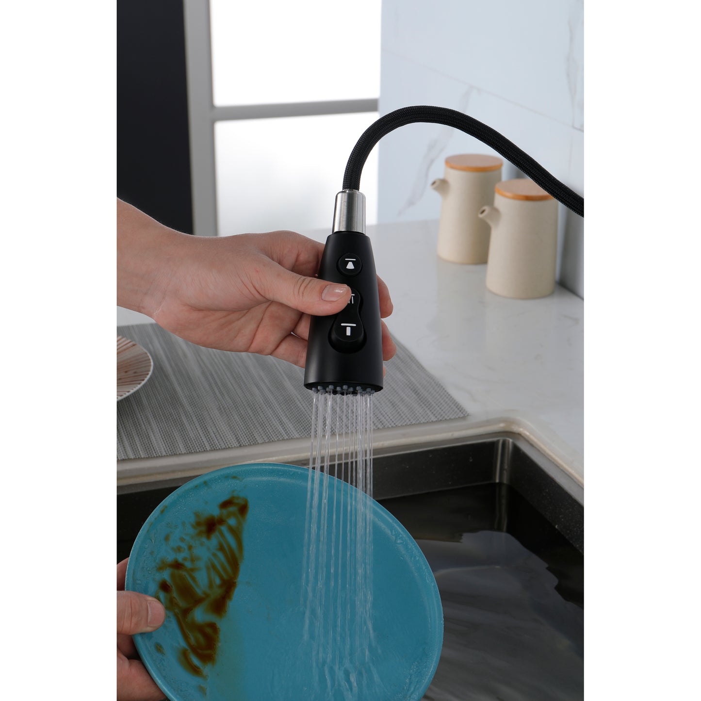 Black Kitchen Faucet with Pull Down Sprayer - Matte Finish, Single Handle, Fingerprint Resistant, Deck Mount Sink Faucet
