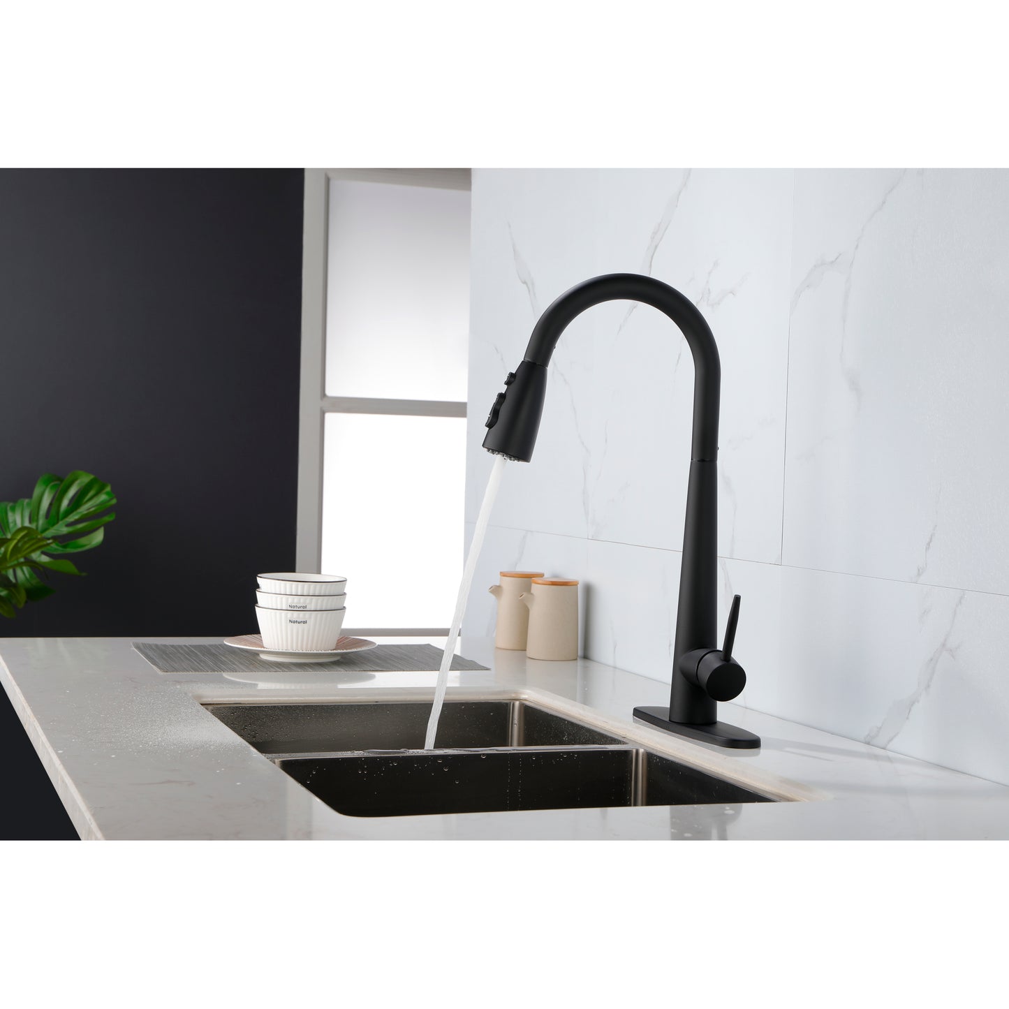 Black Kitchen Faucet with Pull Down Sprayer - Matte Finish, Single Handle, Fingerprint Resistant, Deck Mount Sink Faucet